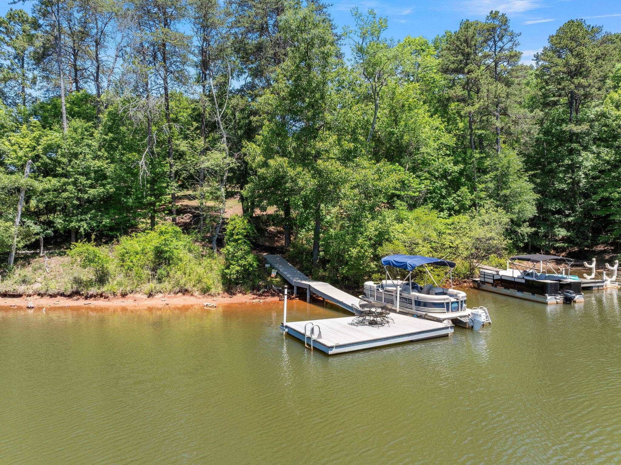 181 Lakeshore Drive Property Photo 47