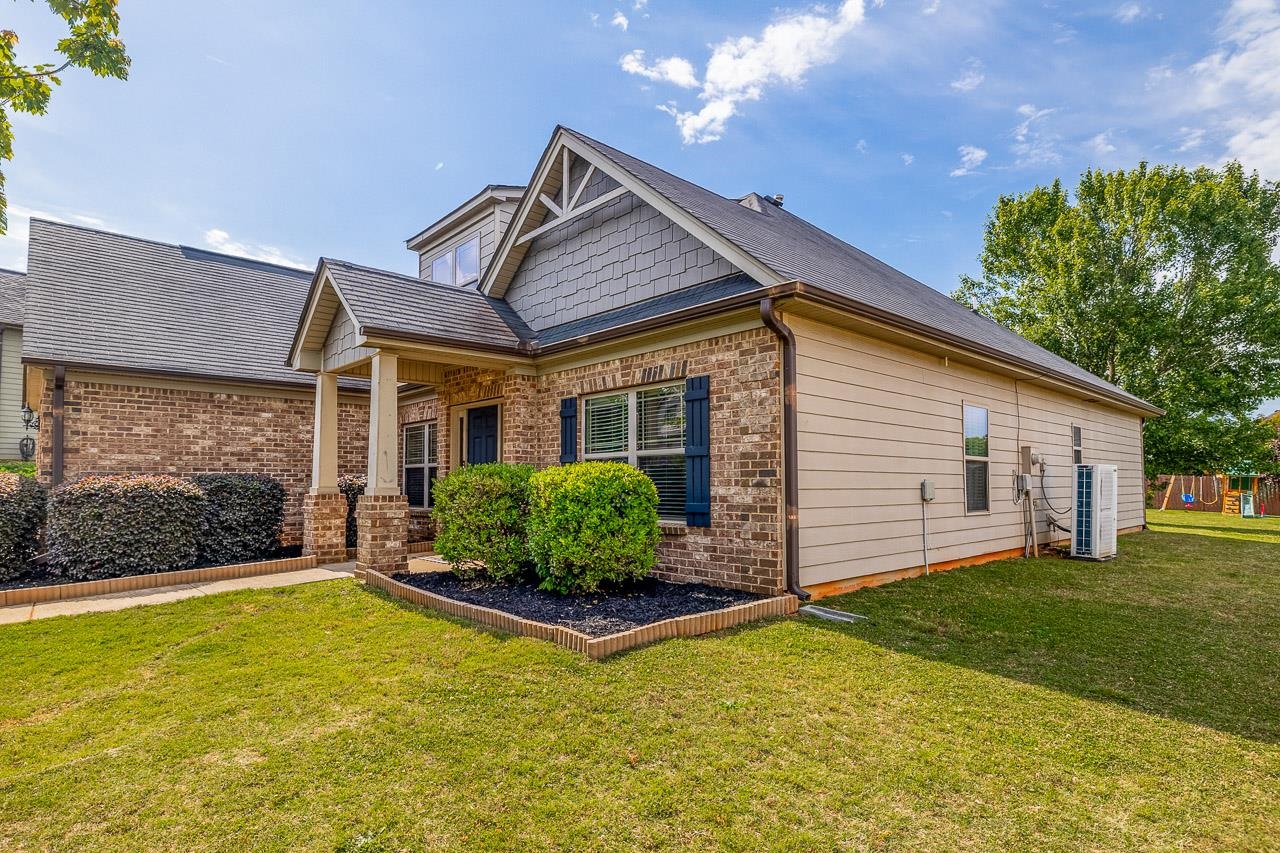622 Willowtree Way Property Photo 3