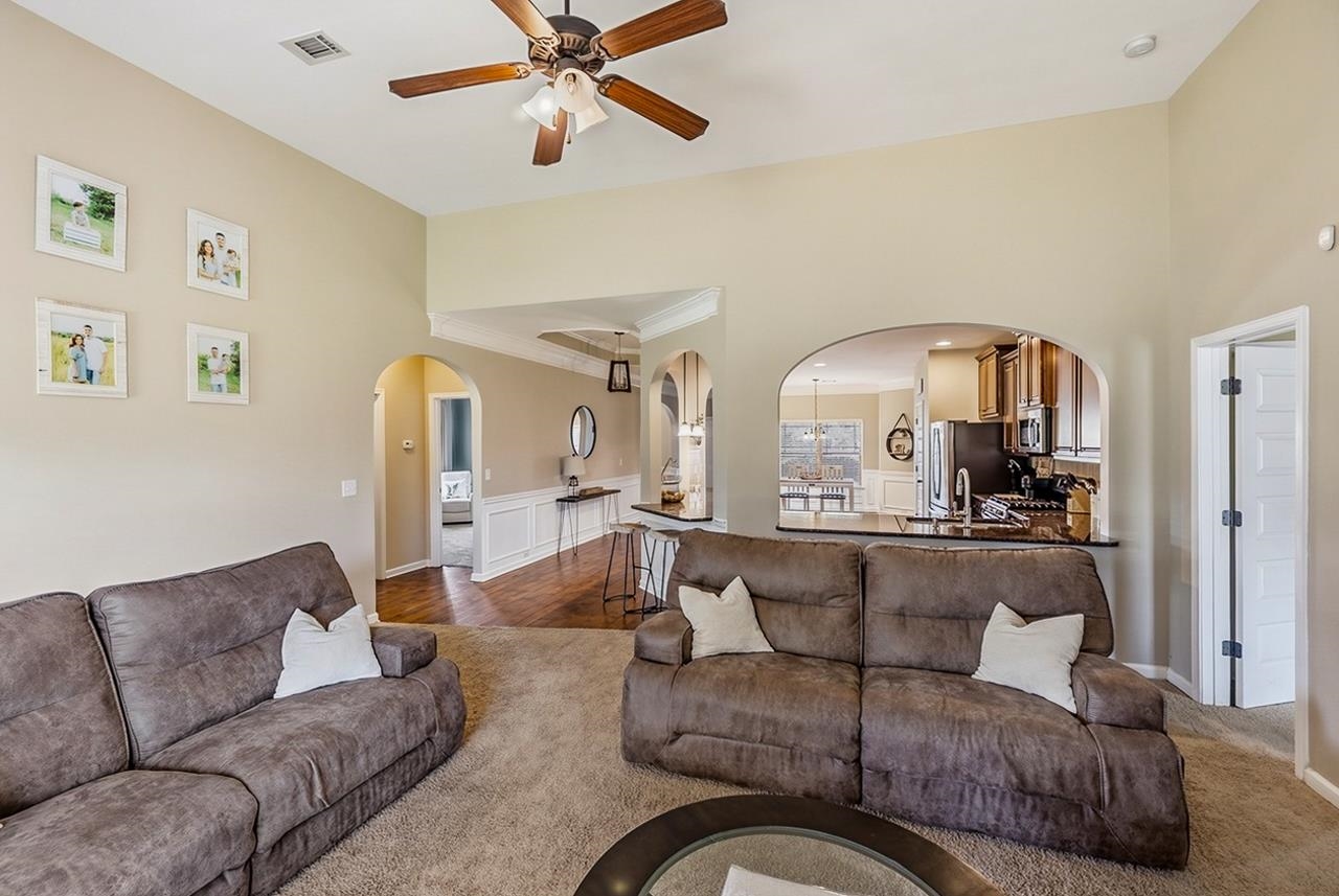 622 Willowtree Way Property Photo 17
