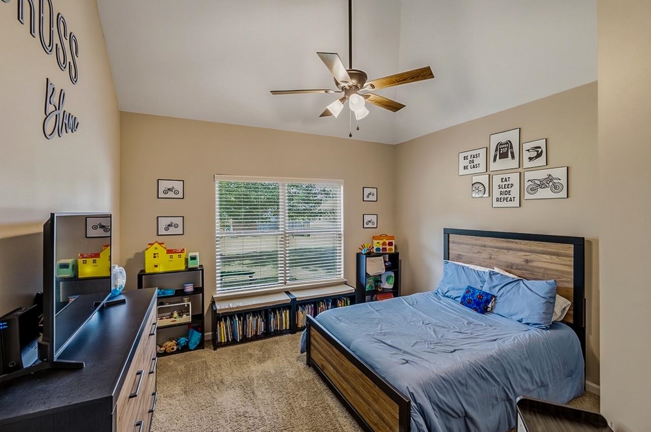 622 Willowtree Way Property Photo 18