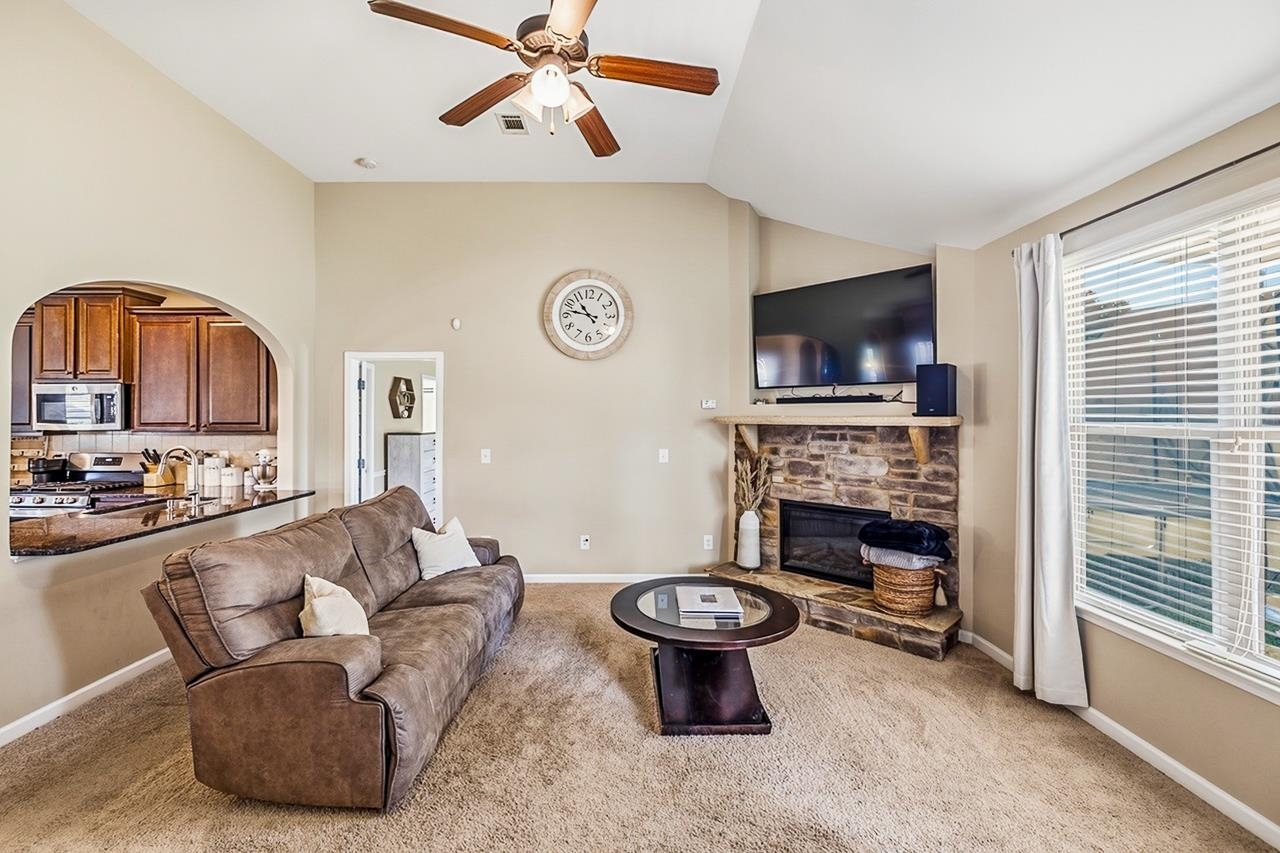 622 Willowtree Way Property Photo 30
