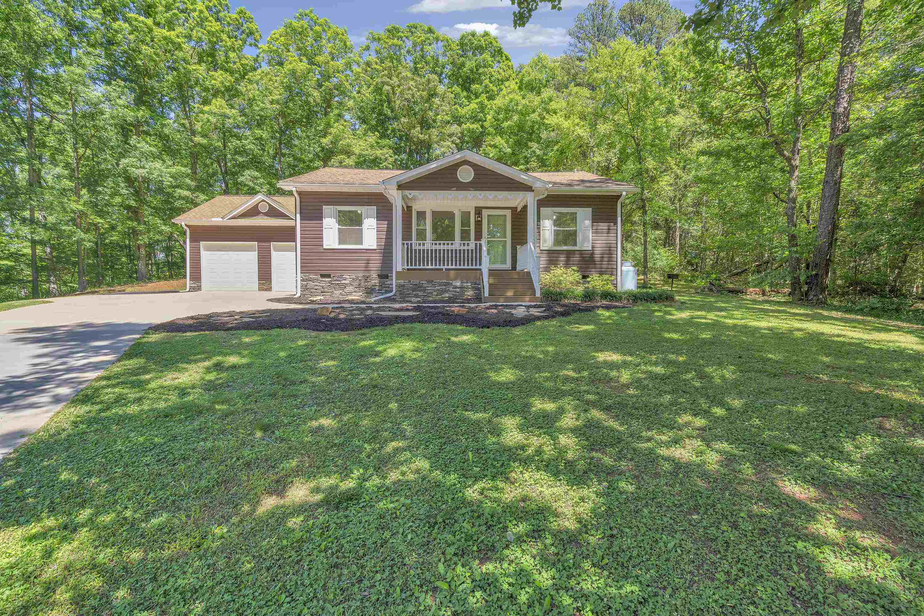2561 Whitestone Road Property Photo 2