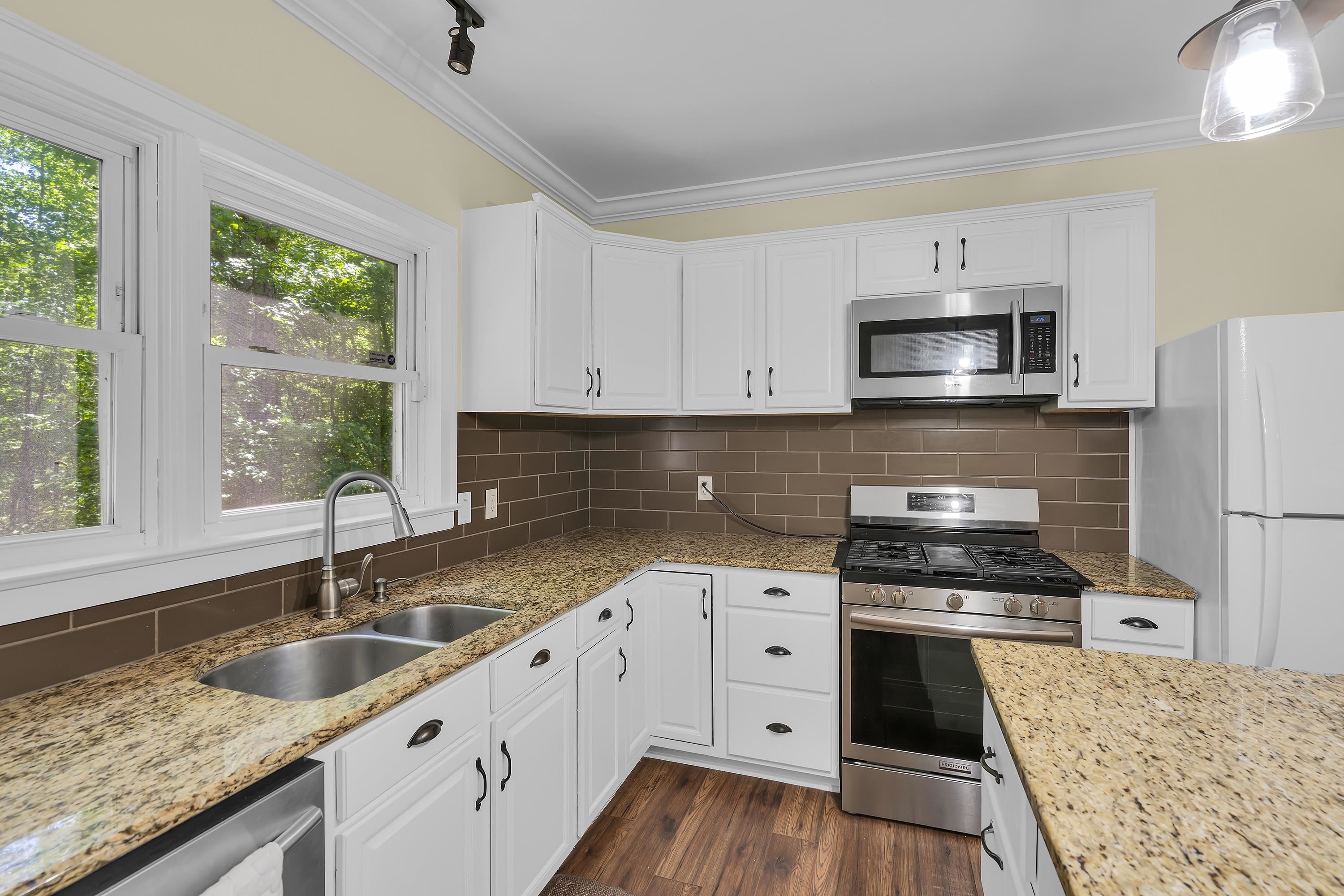 2561 Whitestone Road Property Photo 11