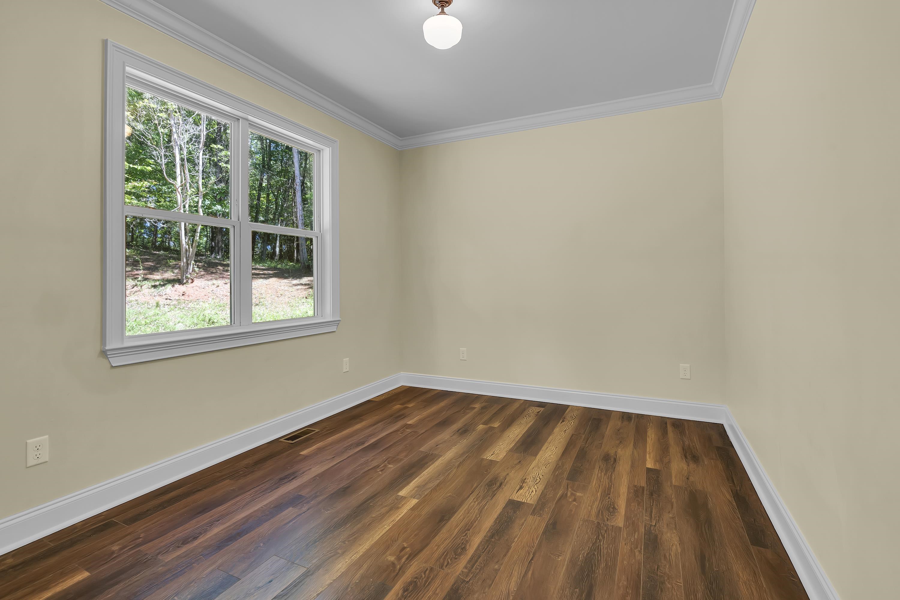 2561 Whitestone Road Property Photo 14