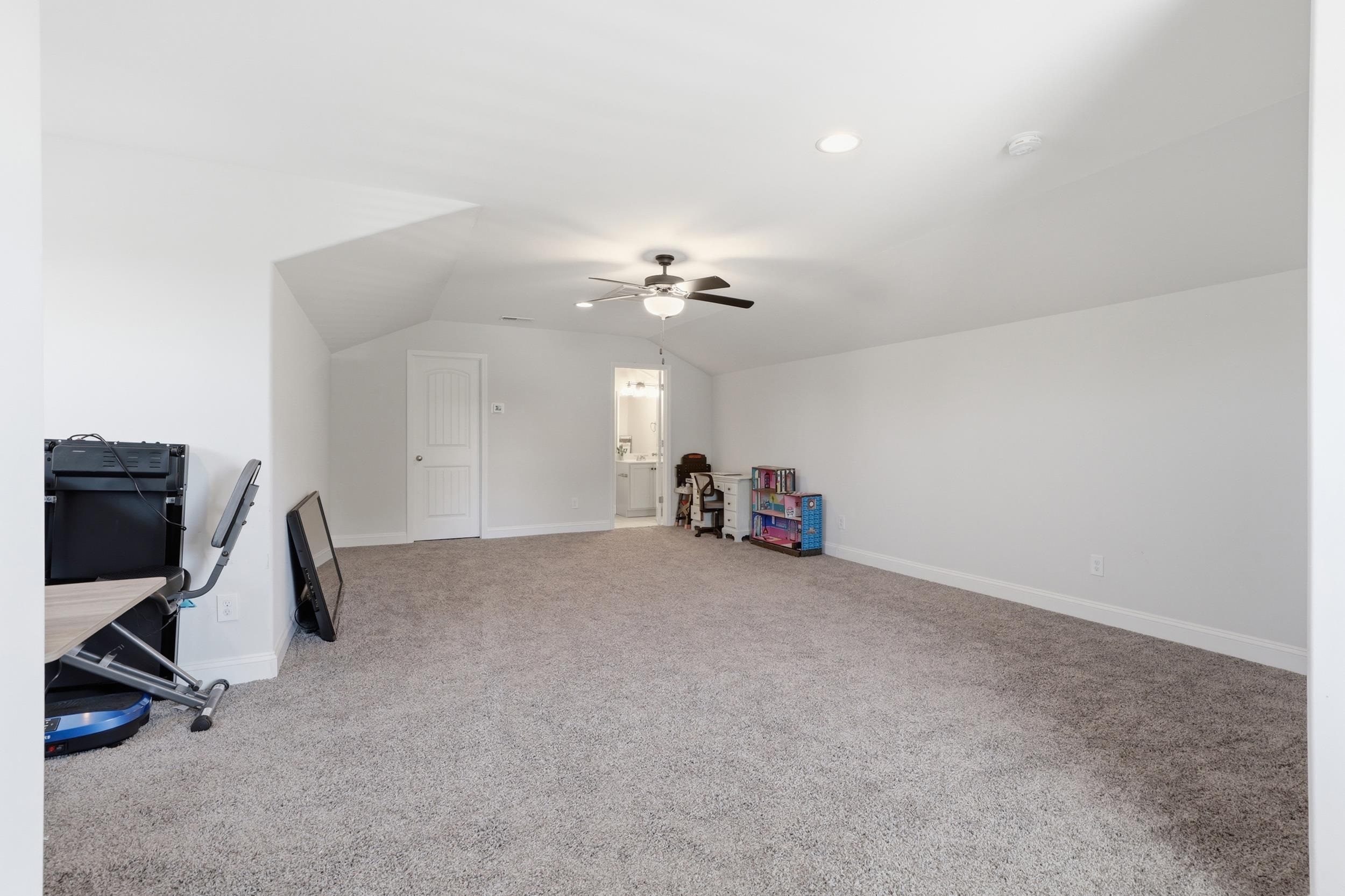 204 Claridge Way Property Photo 22