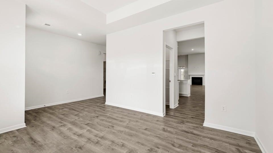 565 Landseer Drive Property Photo 8