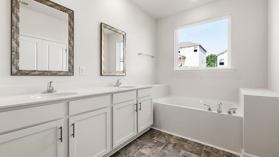 565 Landseer Drive Property Photo 32