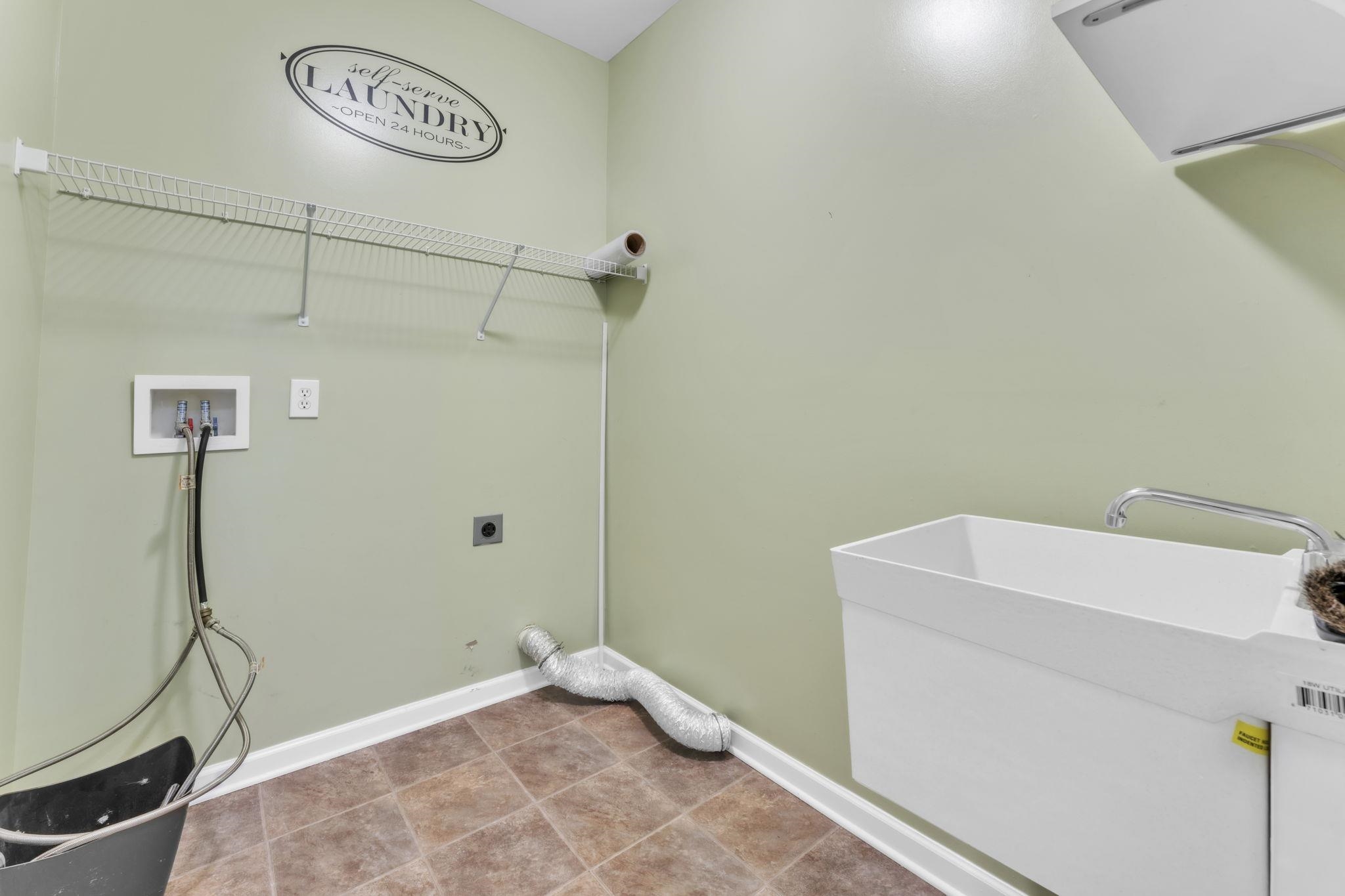 10 Modesto Lane Property Photo 35