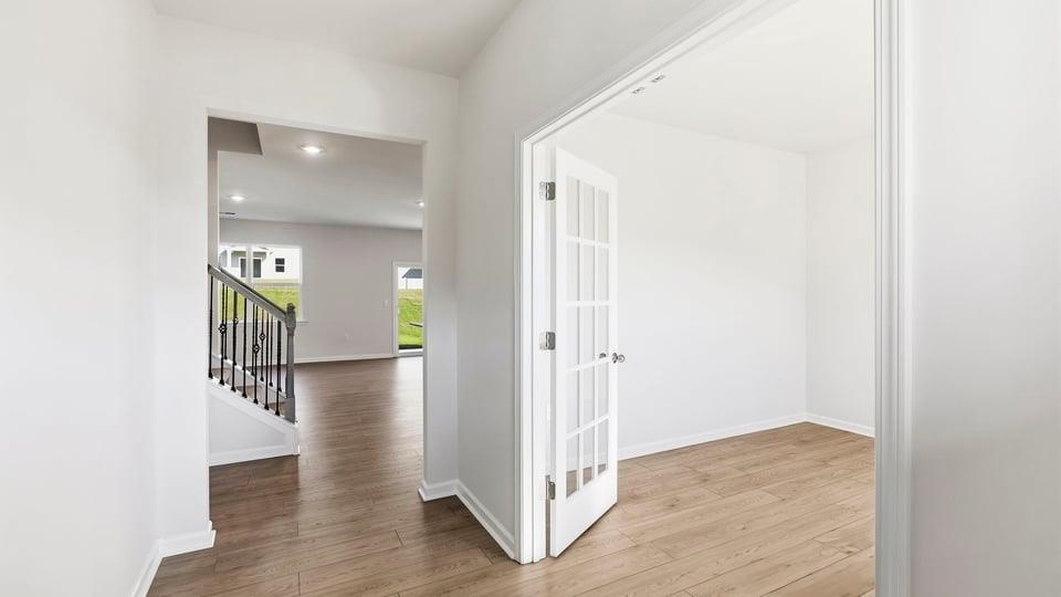 569 Landseer Drive Property Photo 6