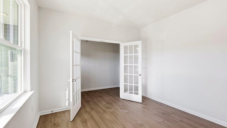 569 Landseer Drive Property Photo 7
