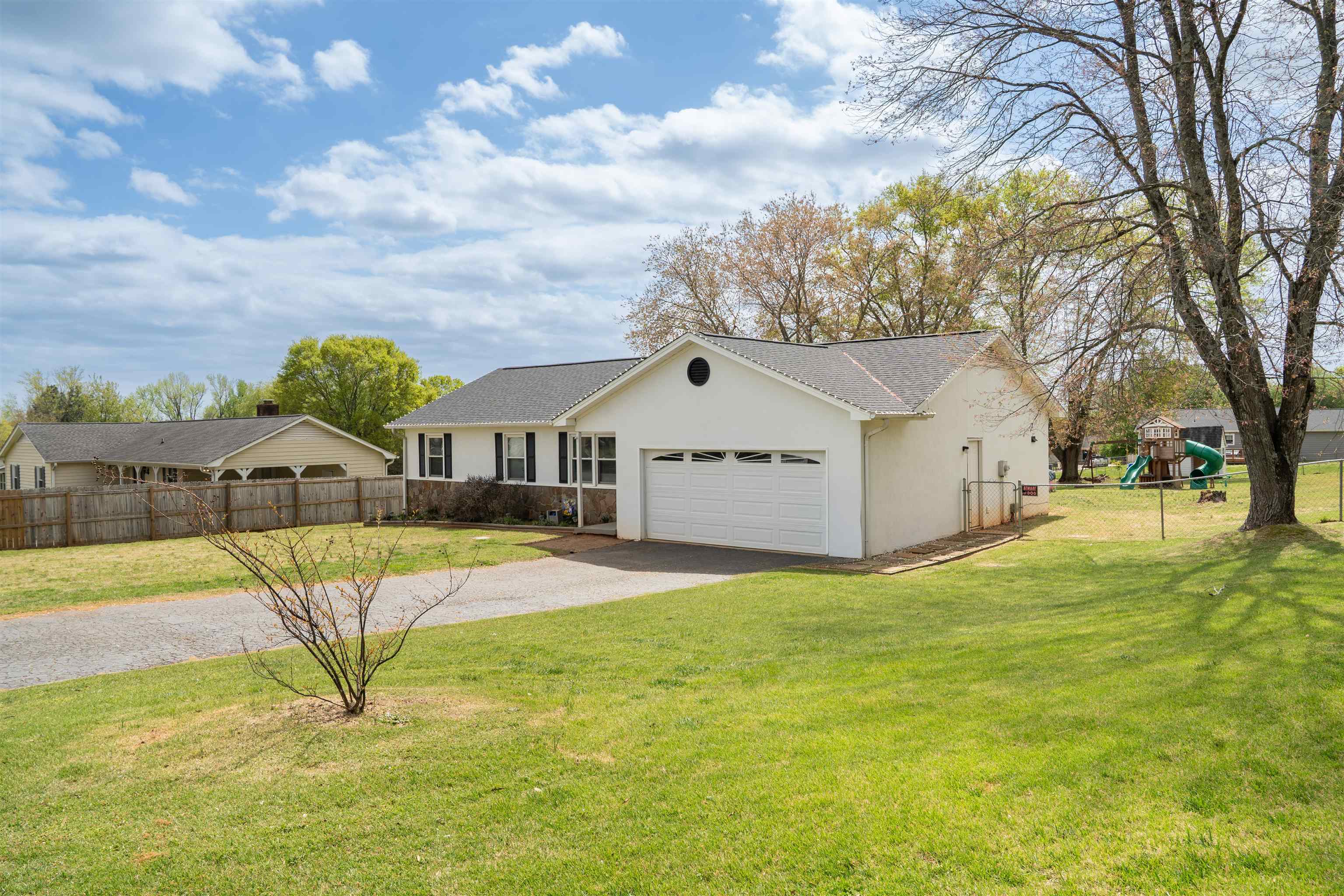 107 Cauthen Court Property Photo 4