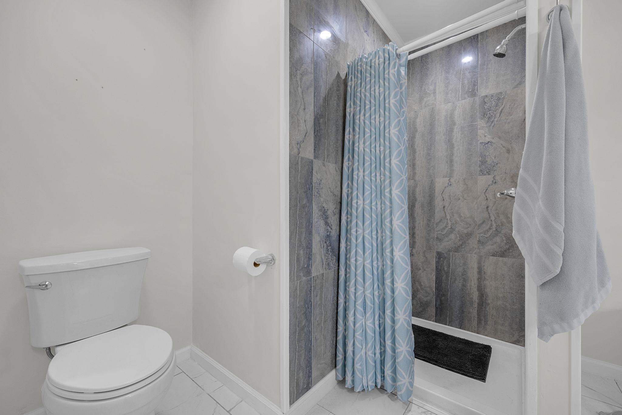 7416 Gravely Court Property Photo 23
