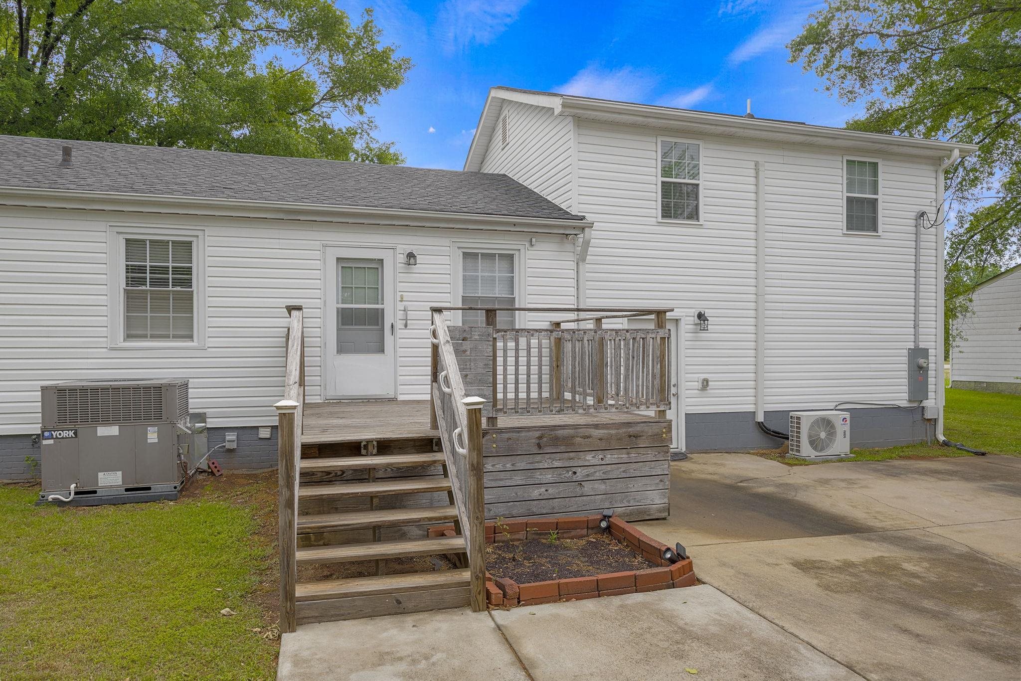 7416 Gravely Court Property Photo 27