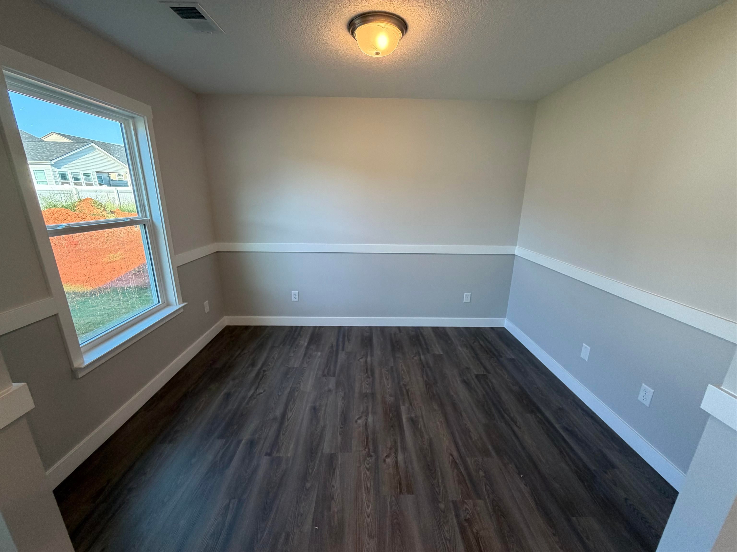 1720 Spruce Knoll Street Property Photo 5