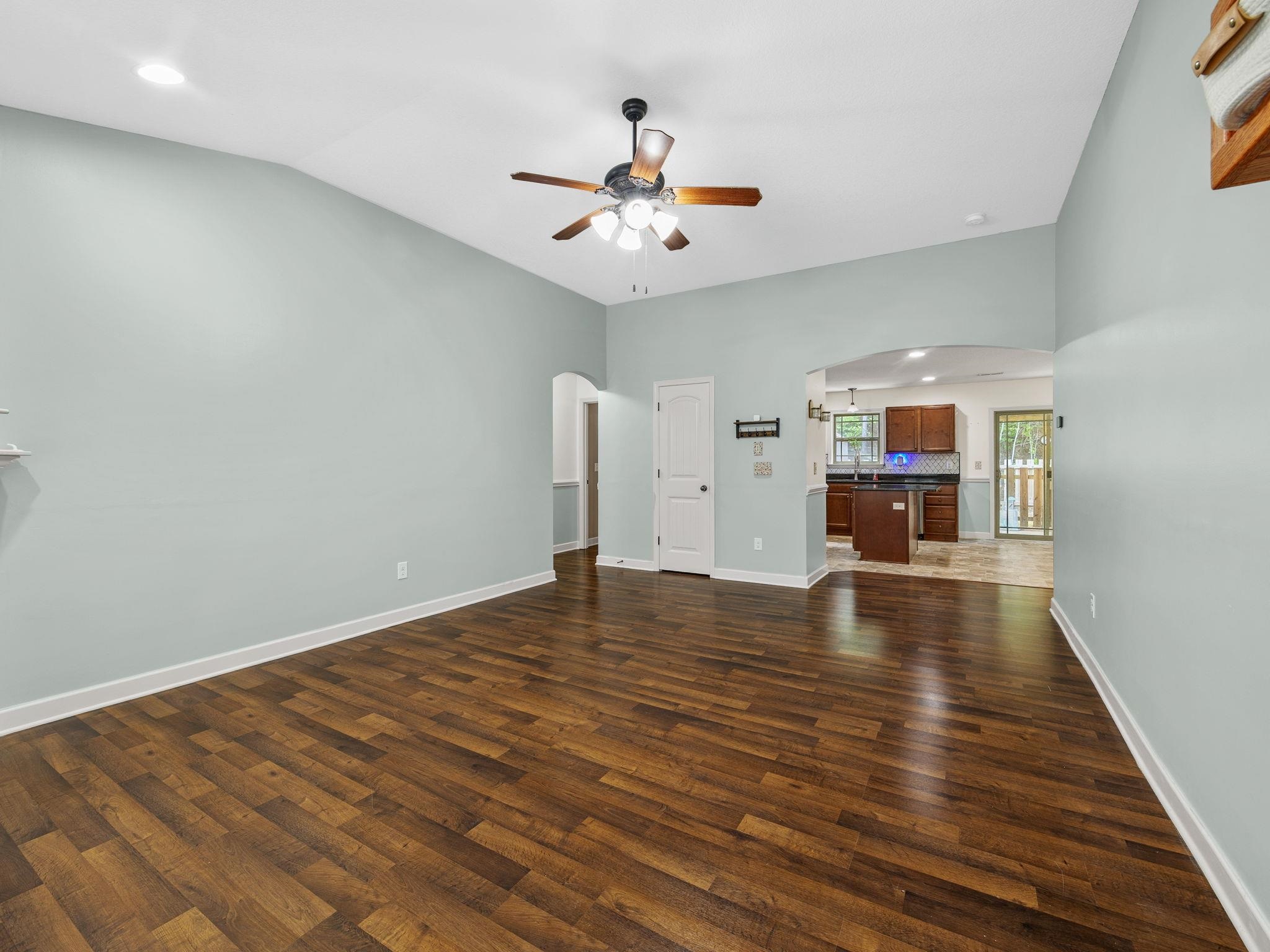 618 Chastine Drive Property Photo 6