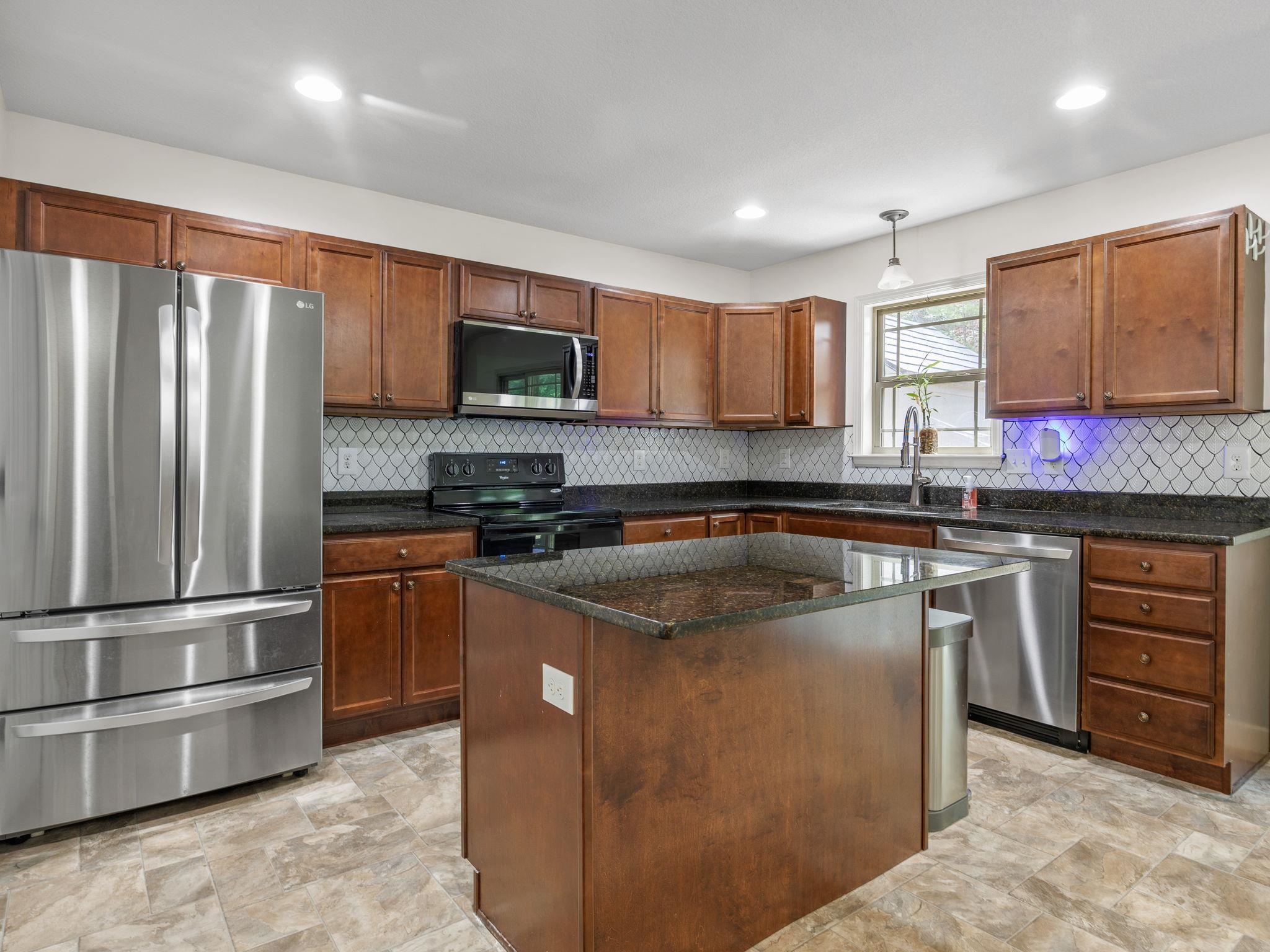 618 Chastine Drive Property Photo 10