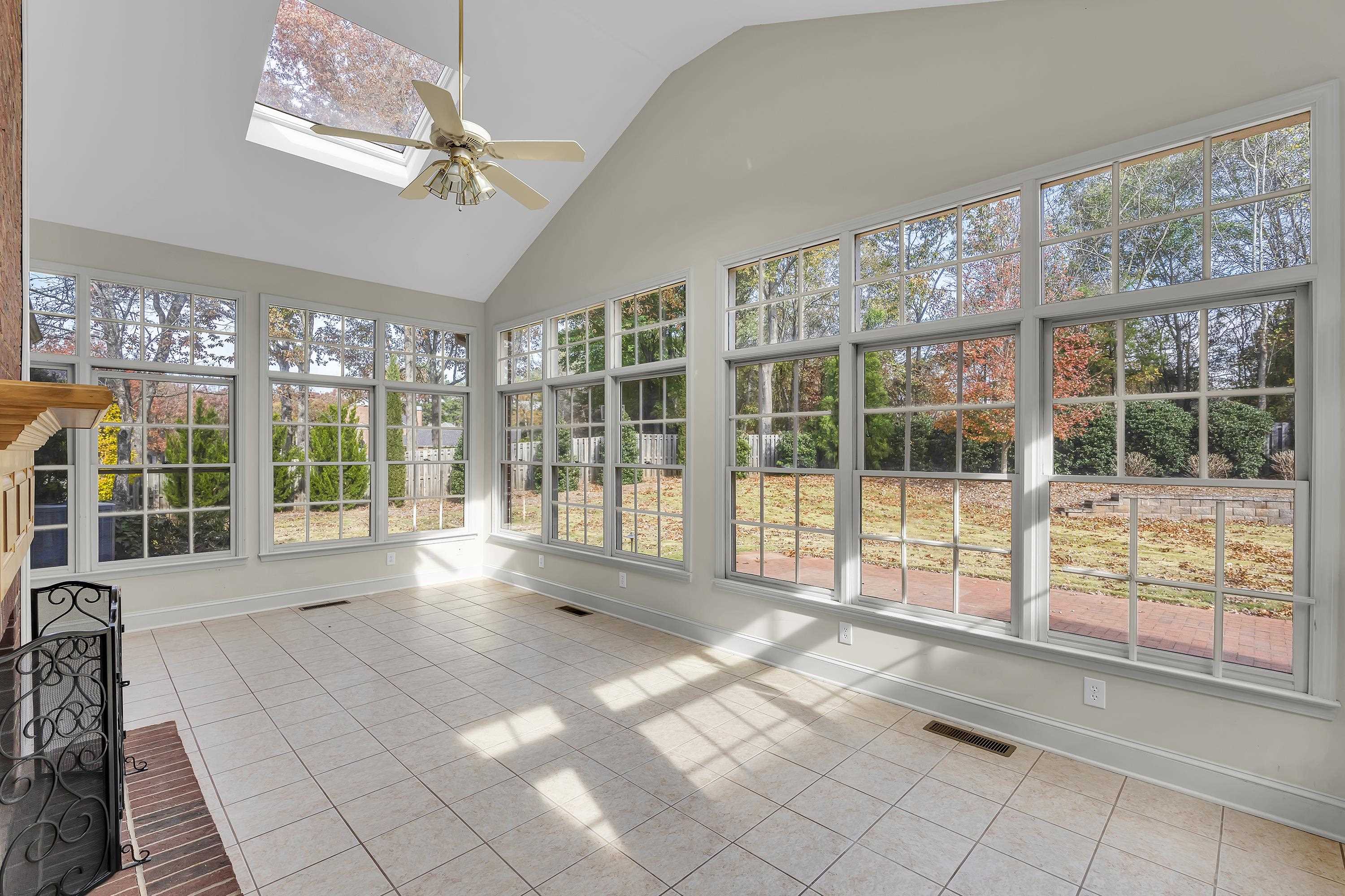 111 W Woodglen Road Property Photo 13