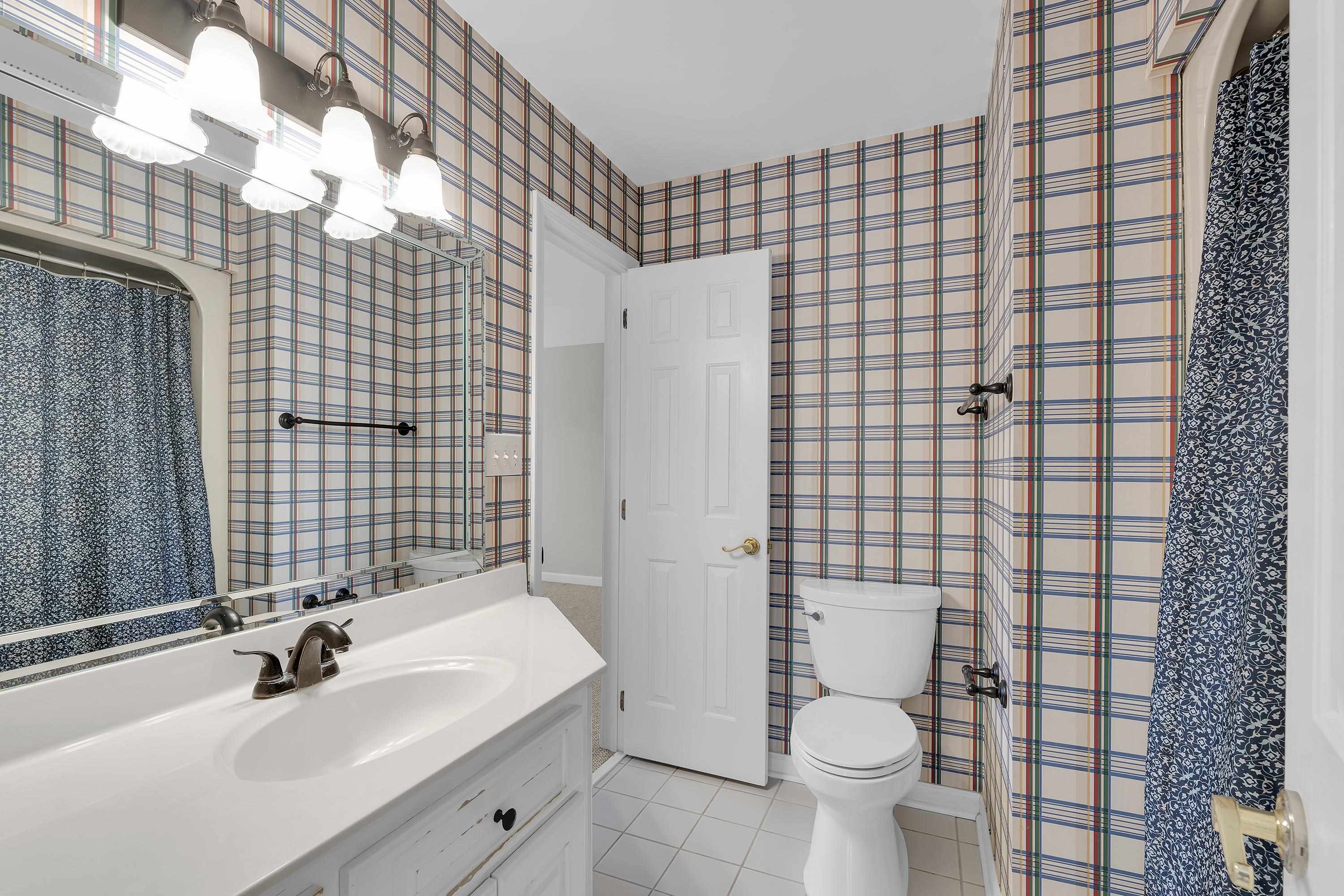 111 W Woodglen Road Property Photo 35