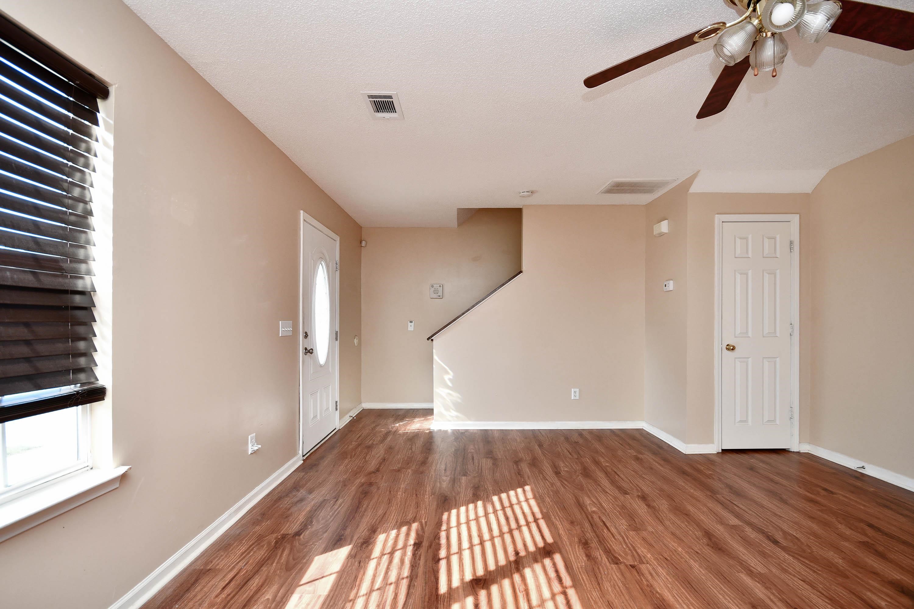 136 W Corley Lane Property Photo 8