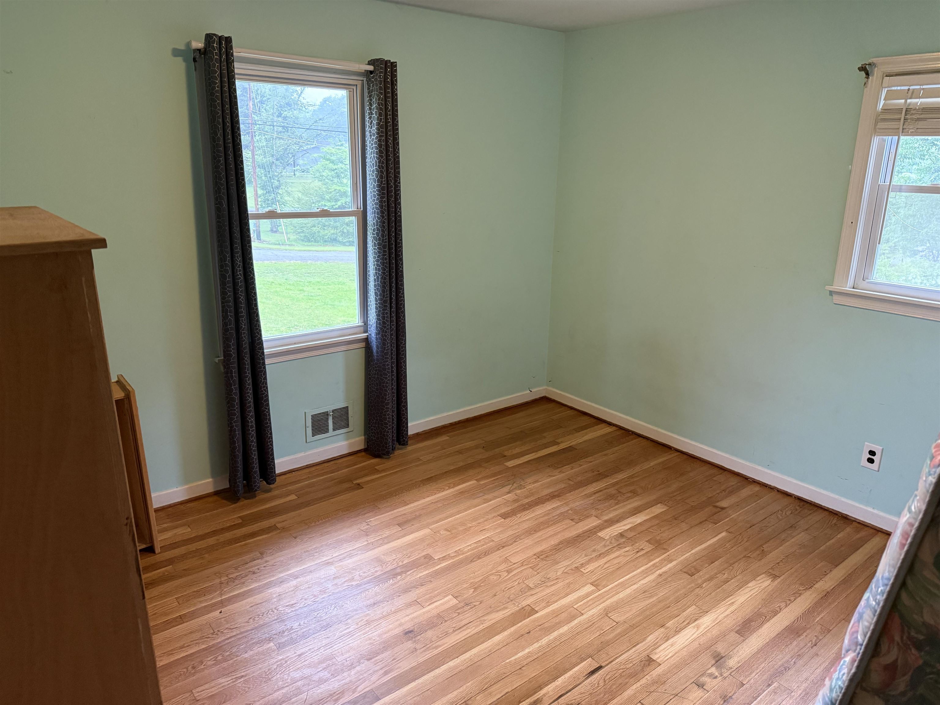 3855 Maid Marion Lane Property Photo 13