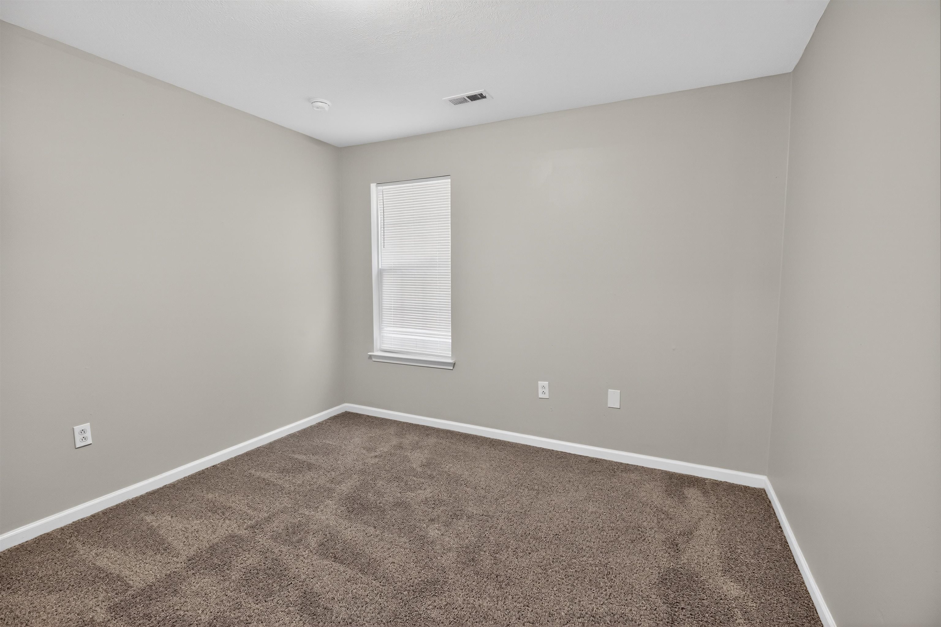 1876 Tamara Way Property Photo 9