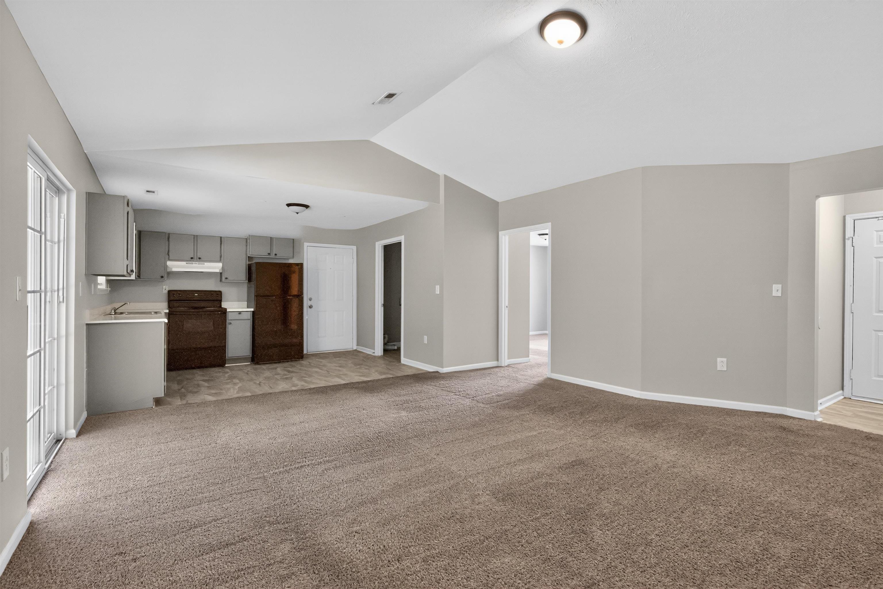 1876 Tamara Way Property Photo 12