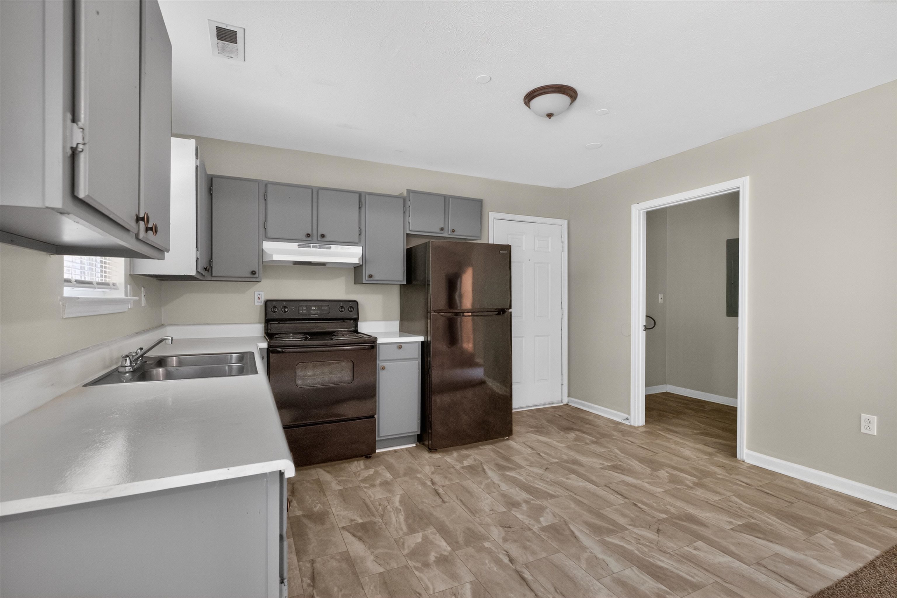 1876 Tamara Way Property Photo 17