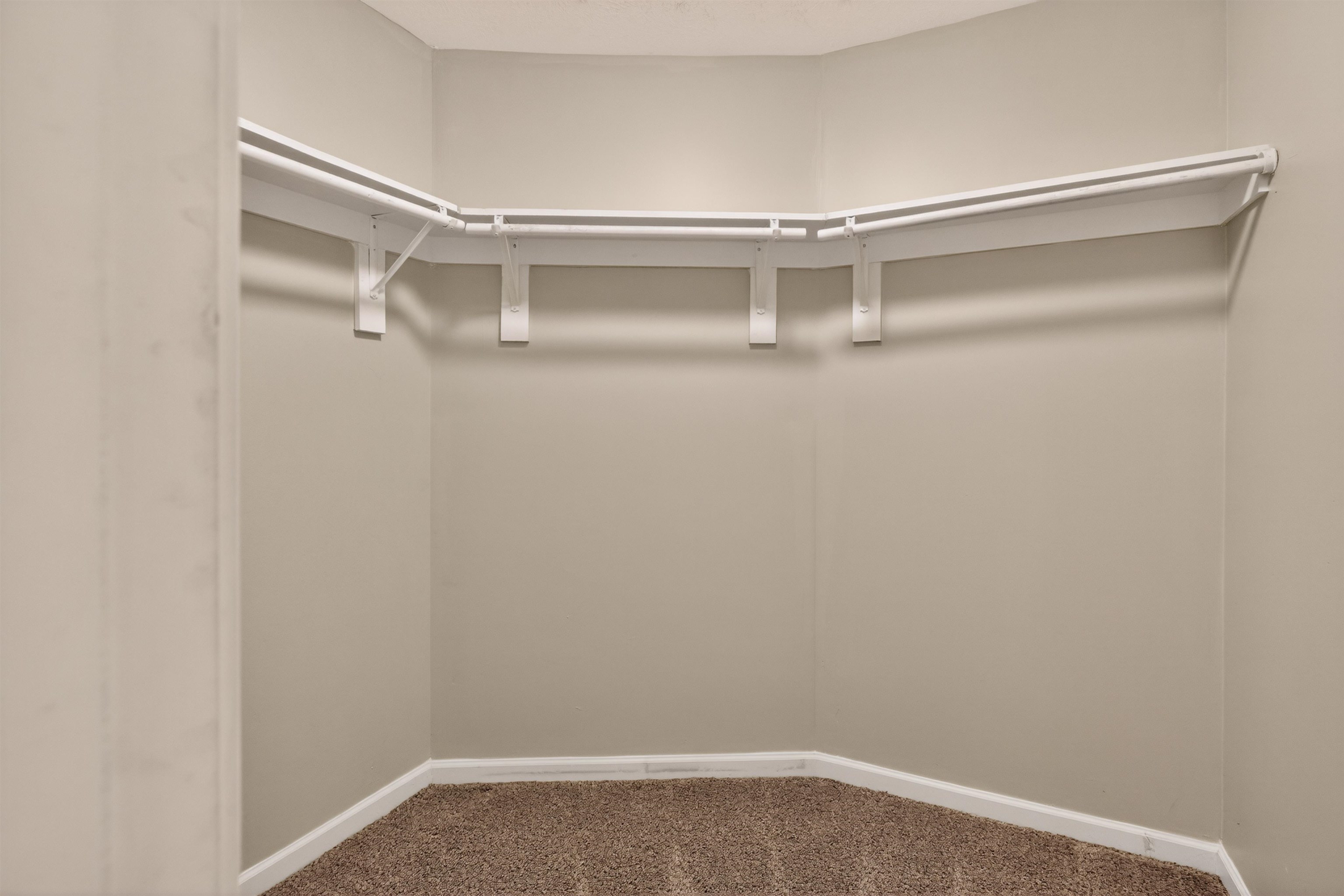 1876 Tamara Way Property Photo 28