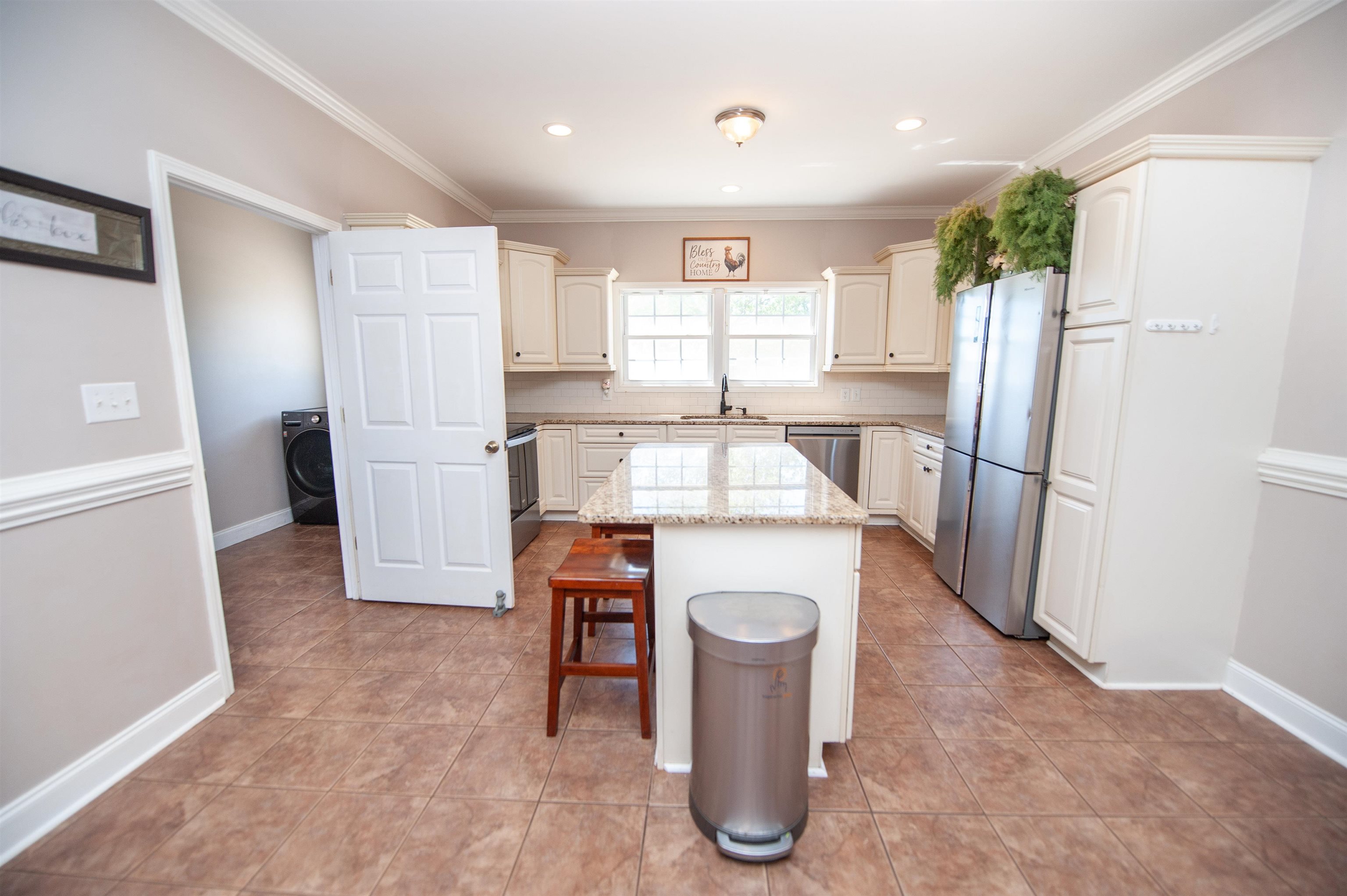 450 Meadow Road Property Photo 12