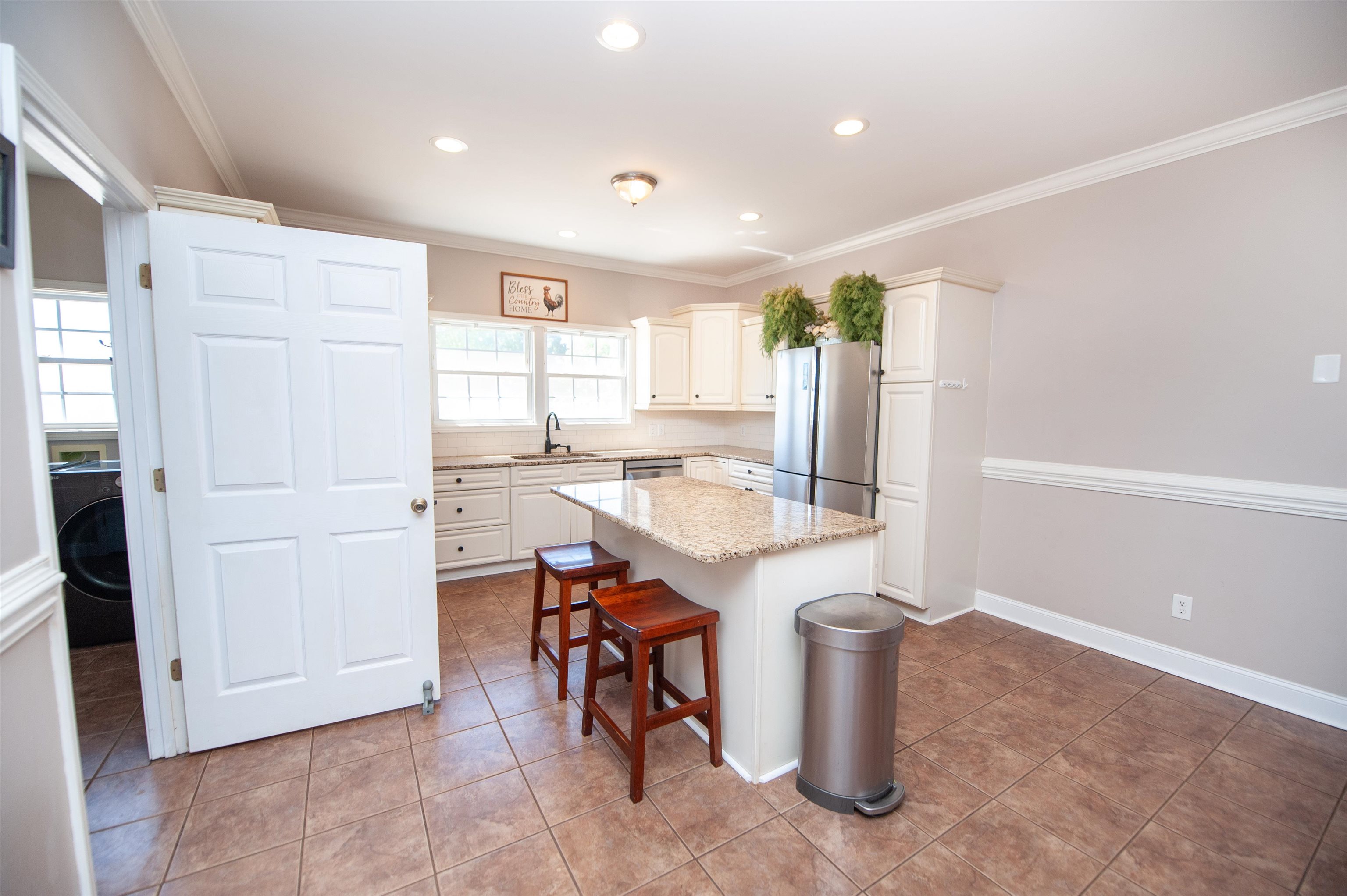 450 Meadow Road Property Photo 13