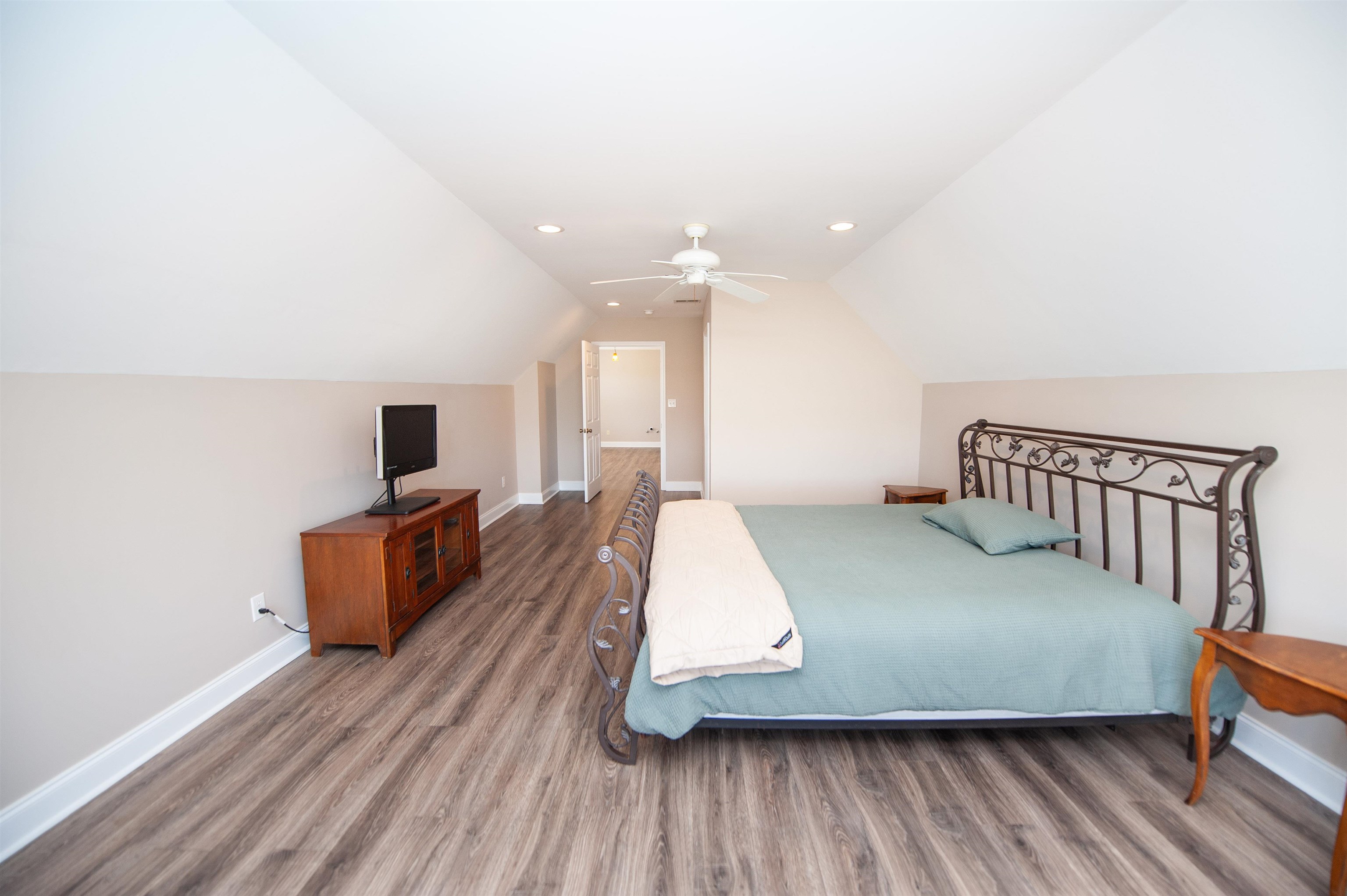 450 Meadow Road Property Photo 32