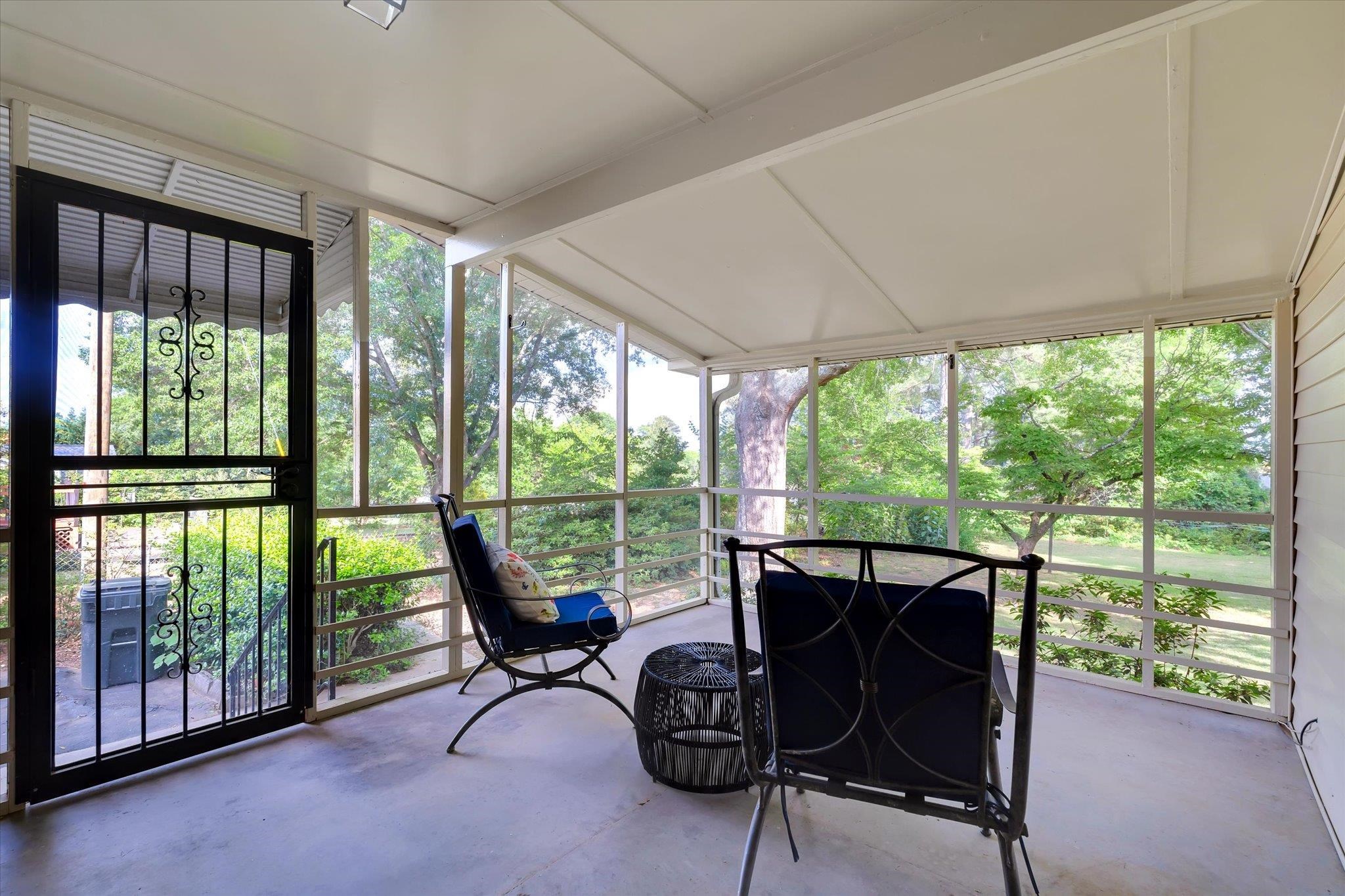 206 Hillside Drive Property Photo 25