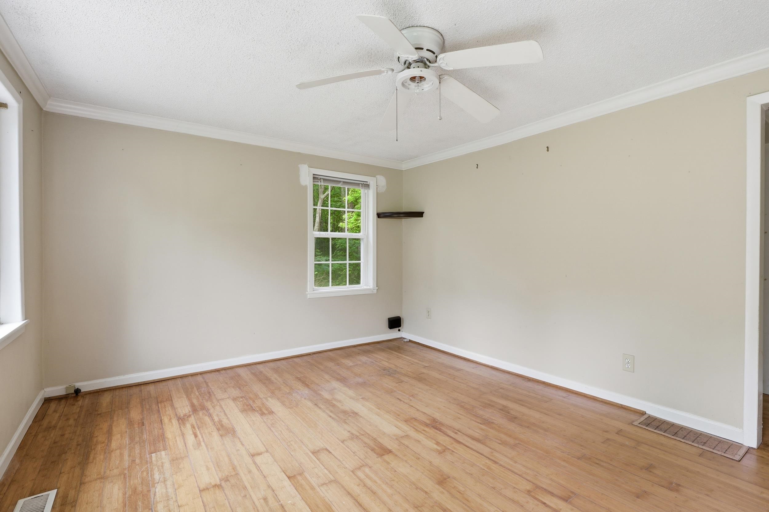 231 Ford Lane Property Photo 2