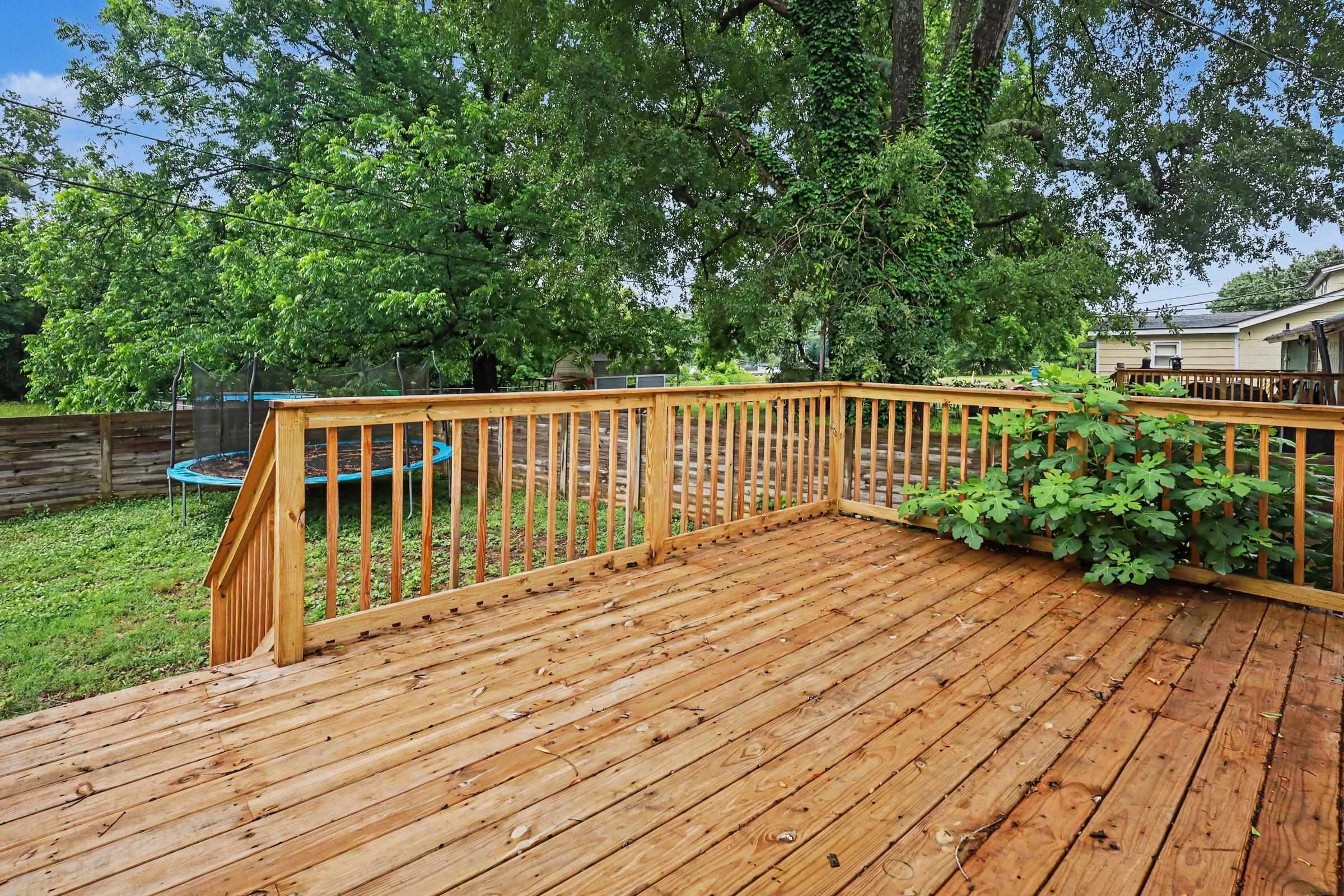 685 Southern Street Property Photo 3