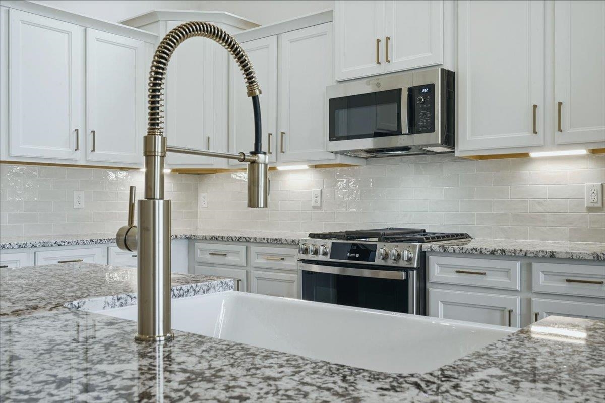 1006 Fox Hollow Street Property Photo 7