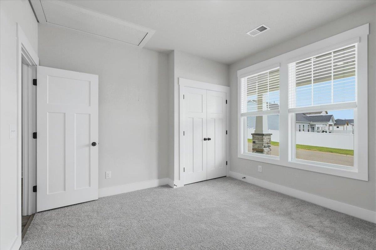 1006 Fox Hollow Street Property Photo 17