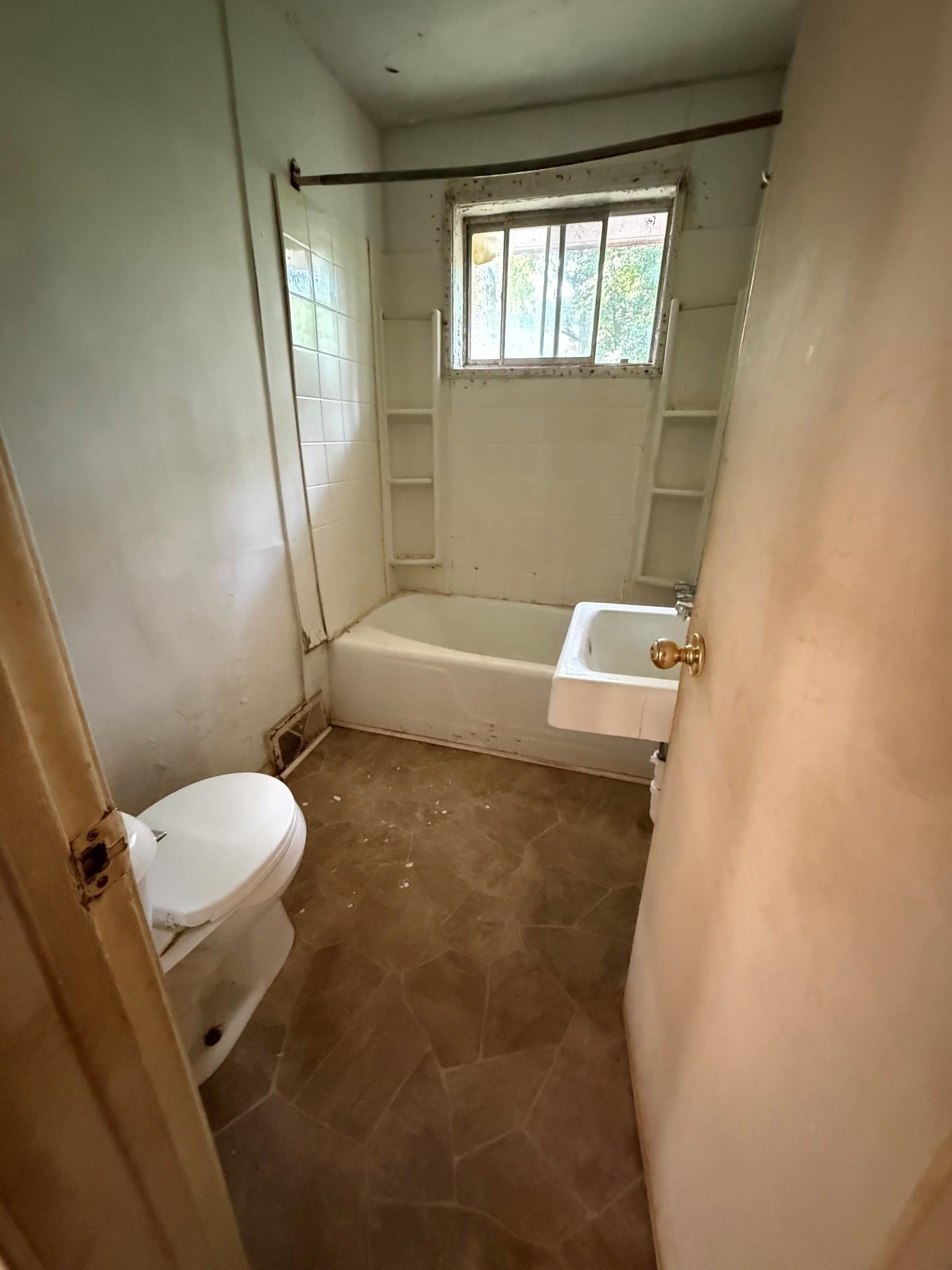 612 Overhill Circle Property Photo 7