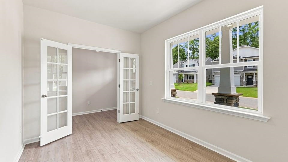 1243 Saginaw Court Property Photo 8