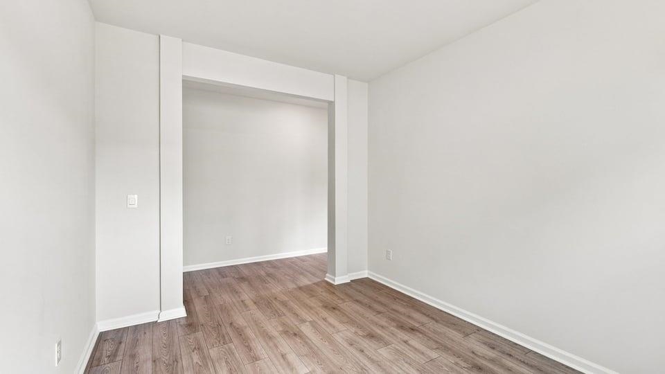 1243 Saginaw Court Property Photo 10