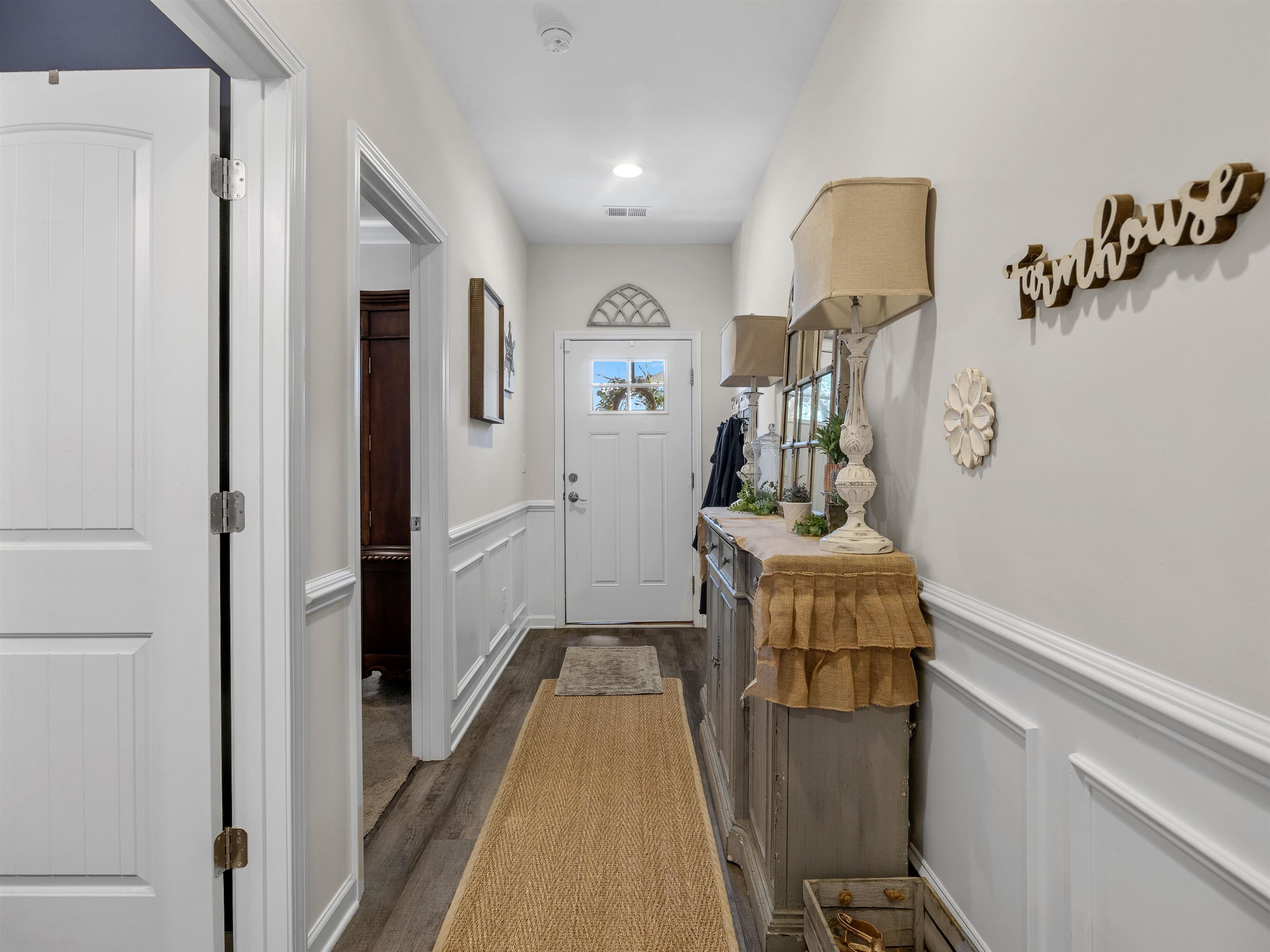 463 Torrington Drive Property Photo 4