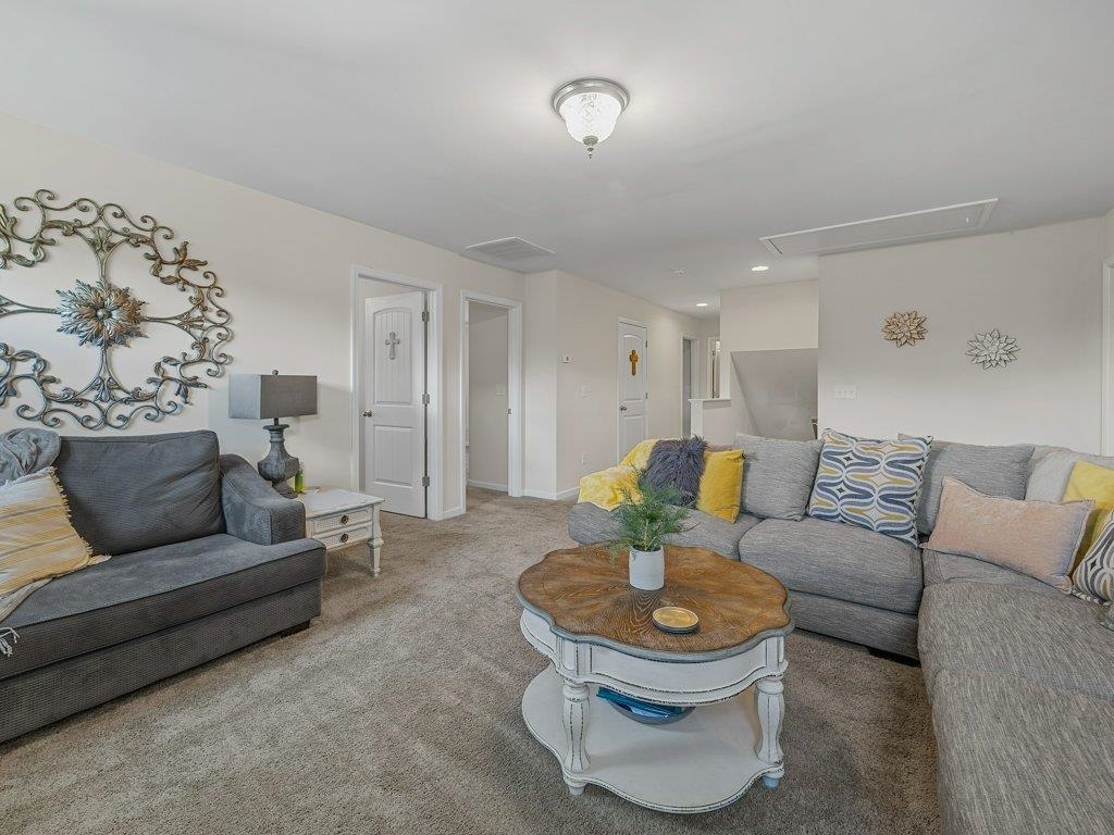 463 Torrington Drive Property Photo 15