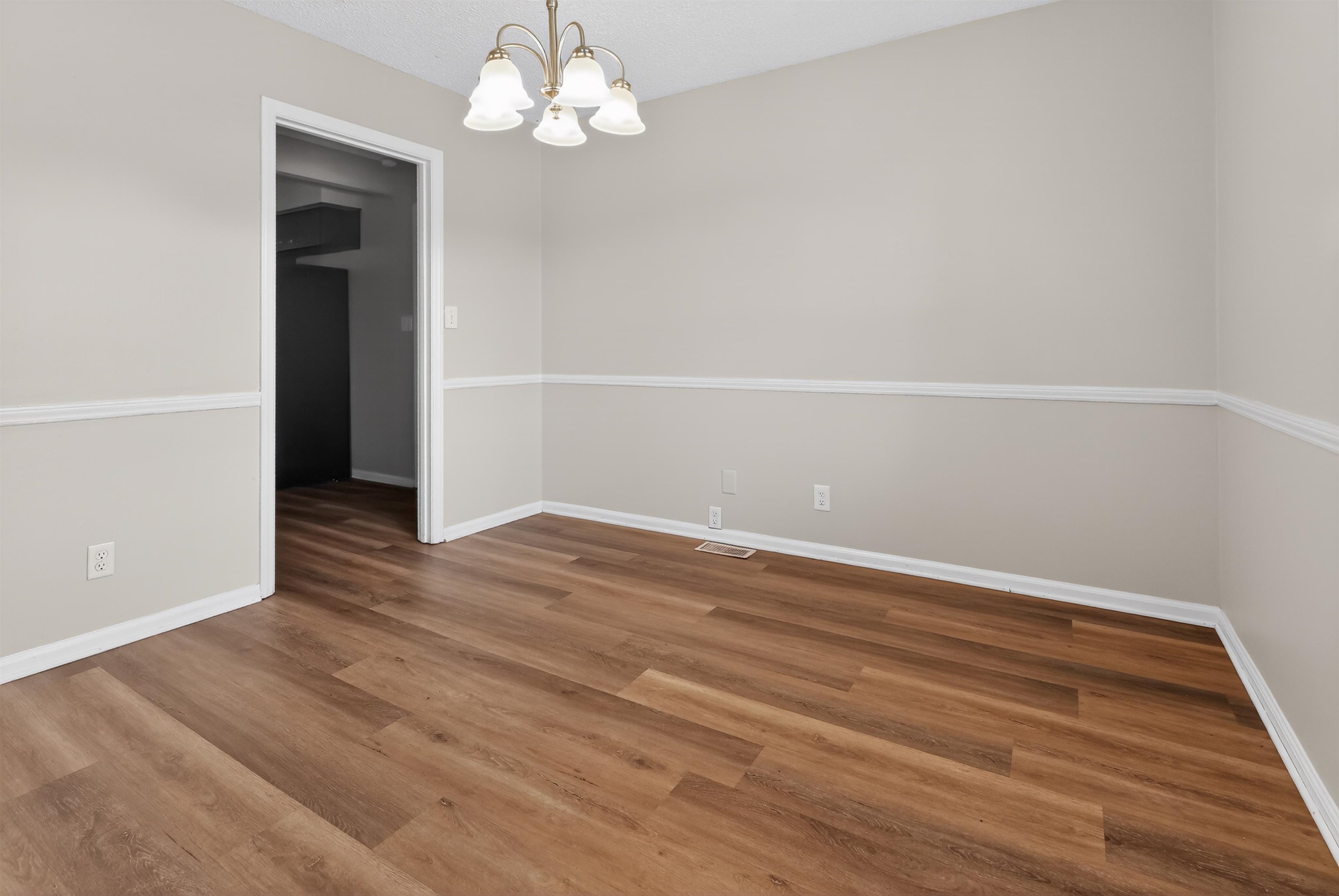26 Willowood Drive Property Photo 5