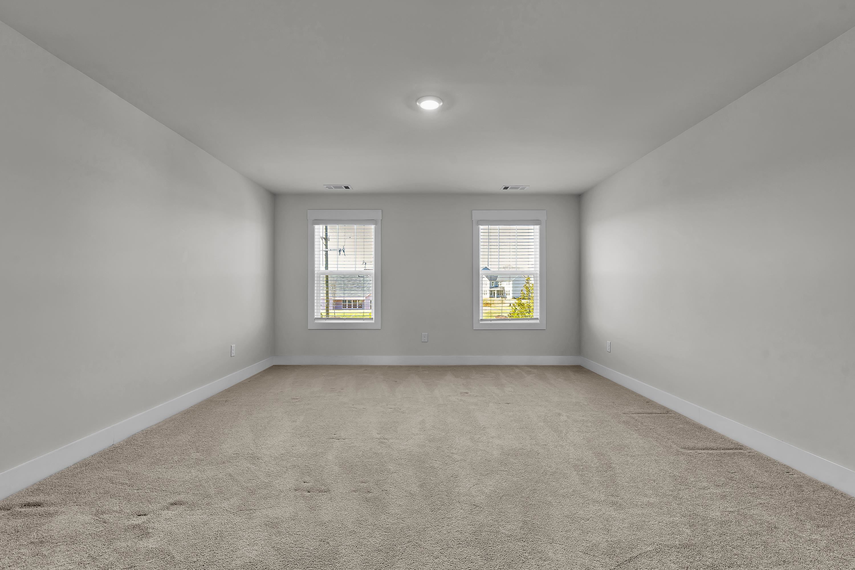 565 Fenwick Drive Property Photo 8