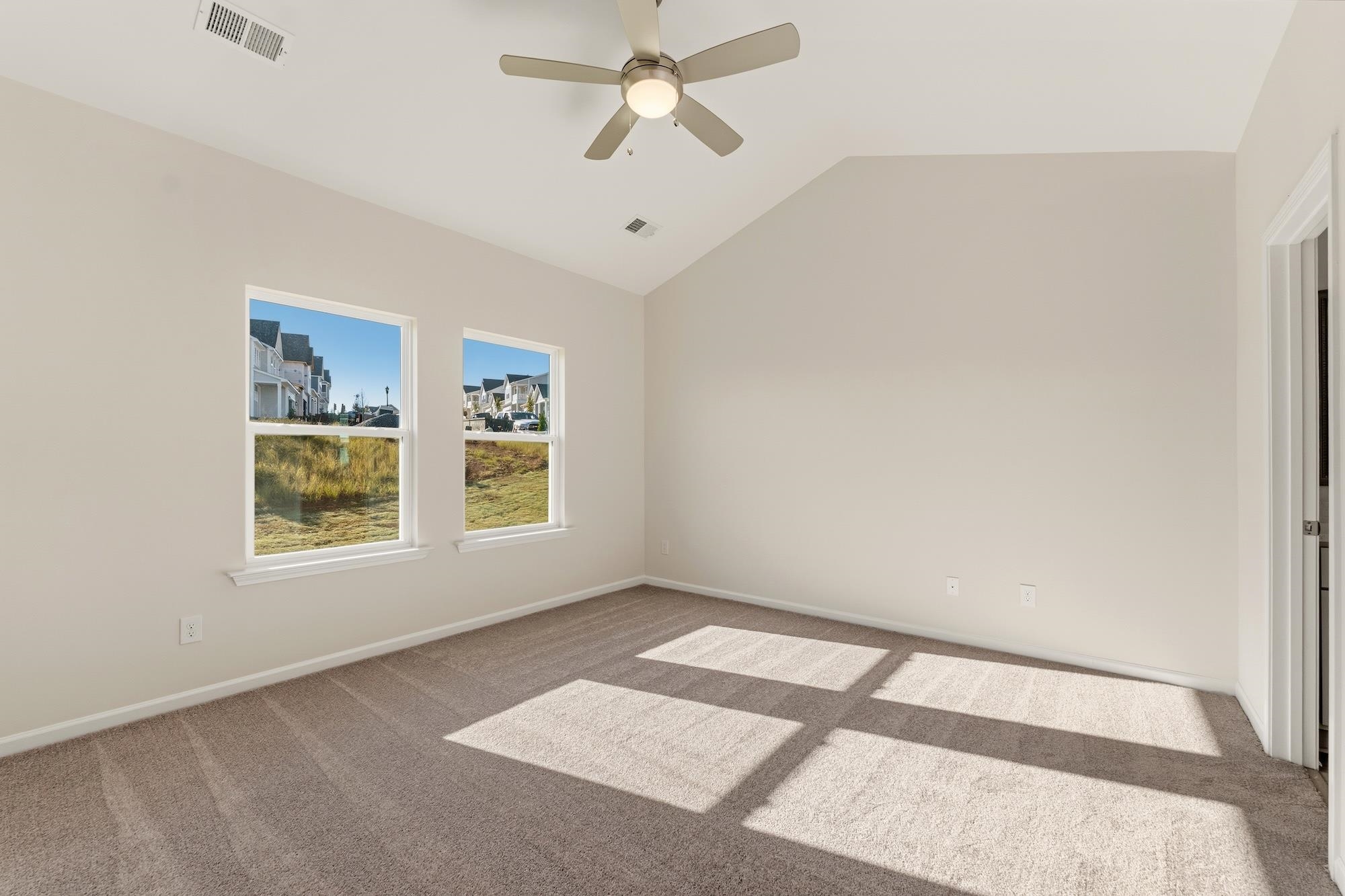 7092 New Horizons Lane Property Photo 9
