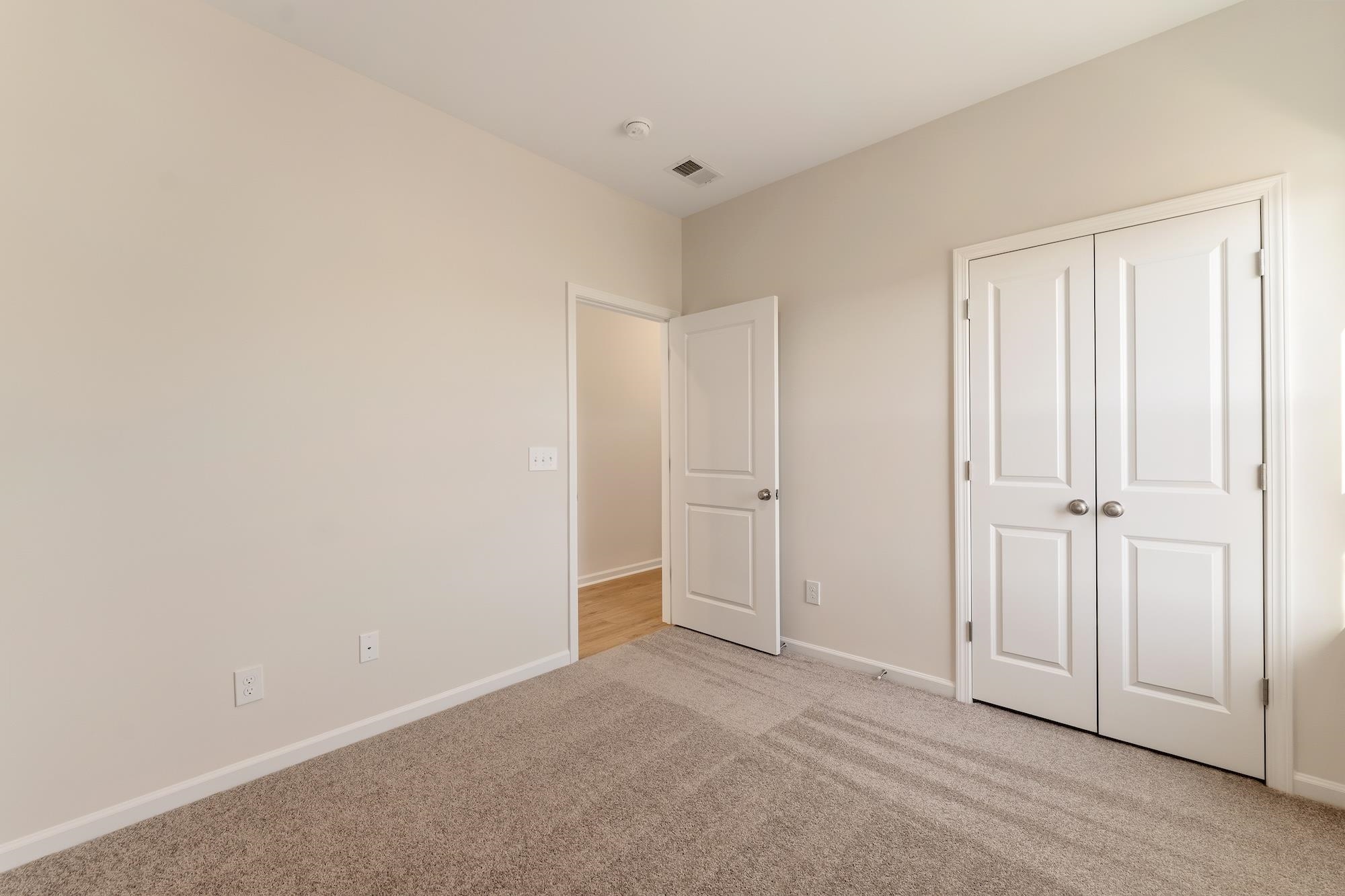 7092 New Horizons Lane Property Photo 18