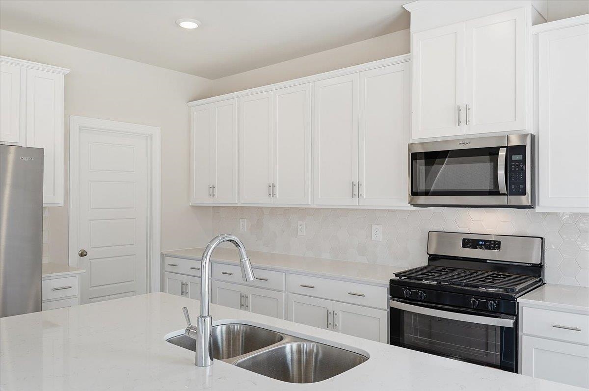 1012 Southwell Drive Property Photo 8