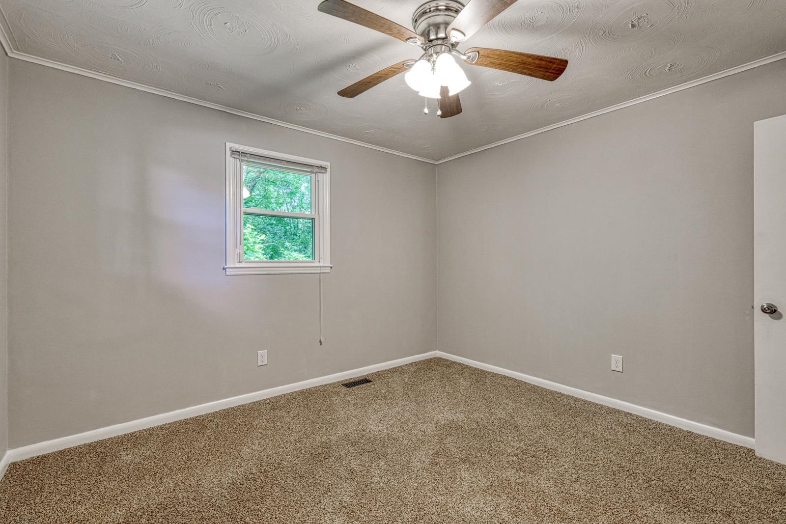 110 Chapman Circle Property Photo 31