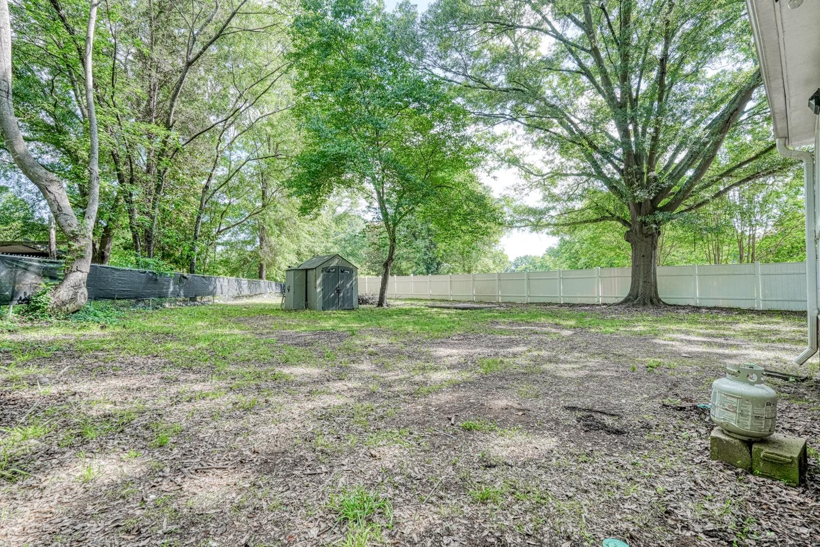 110 Chapman Circle Property Photo 37