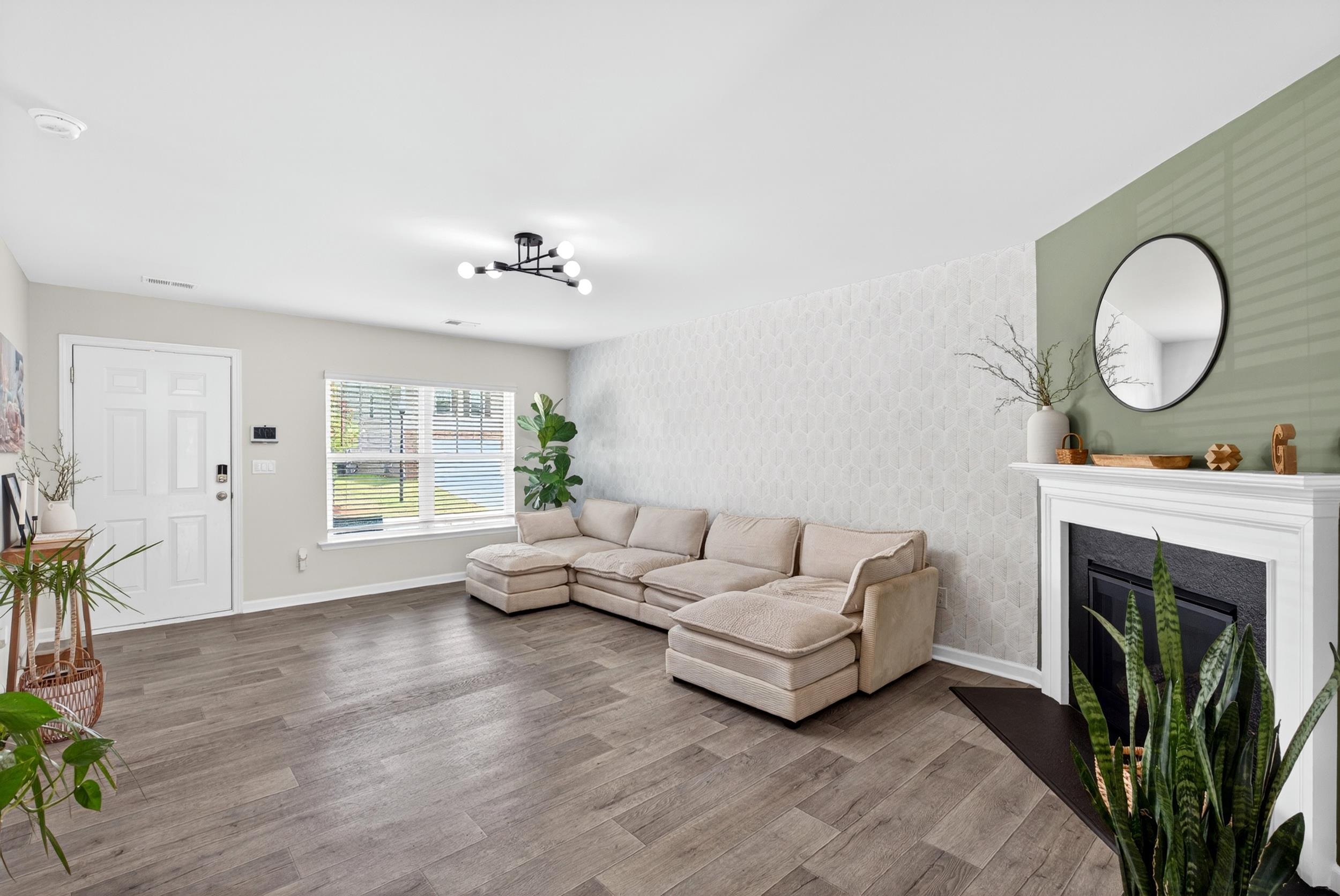 1221 Canter Place Property Photo 3