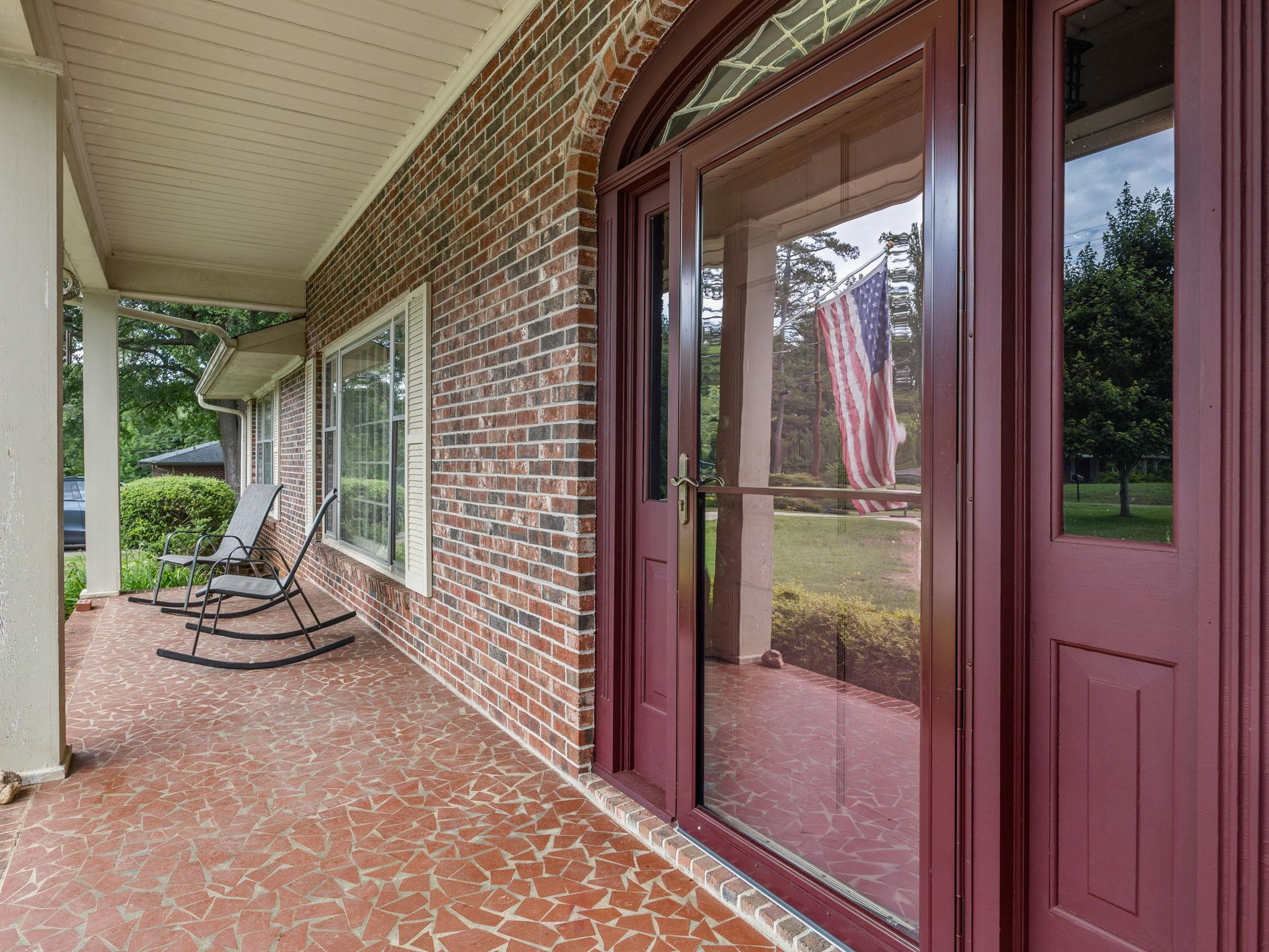 349 Weblin St Property Photo 5